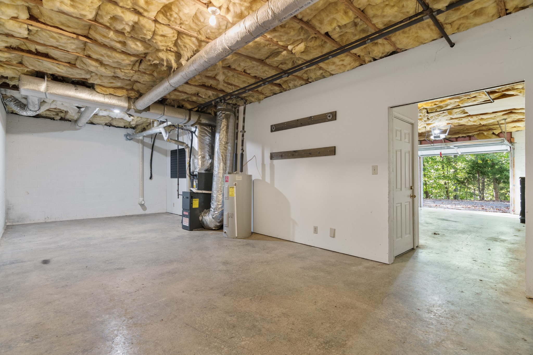 Clarksville, Tennessee, 37043, United States, 3 Bedrooms Bedrooms, ,3 BathroomsBathrooms,Residential,For Sale,1978021