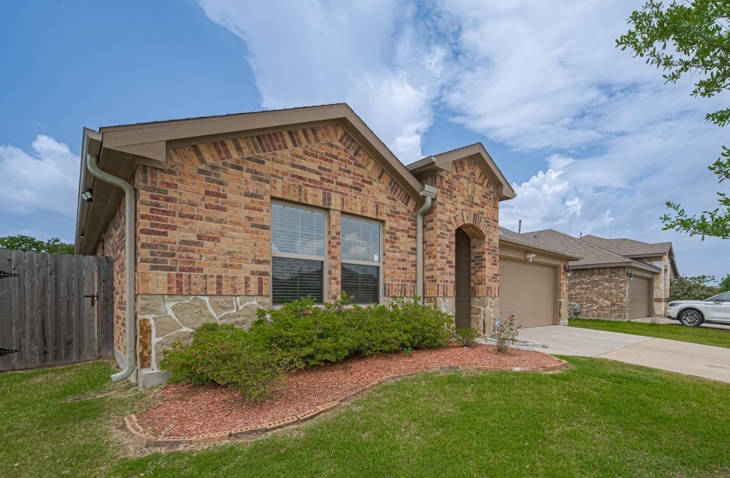 Hawaiian Ct, Baytown, TX 77521
