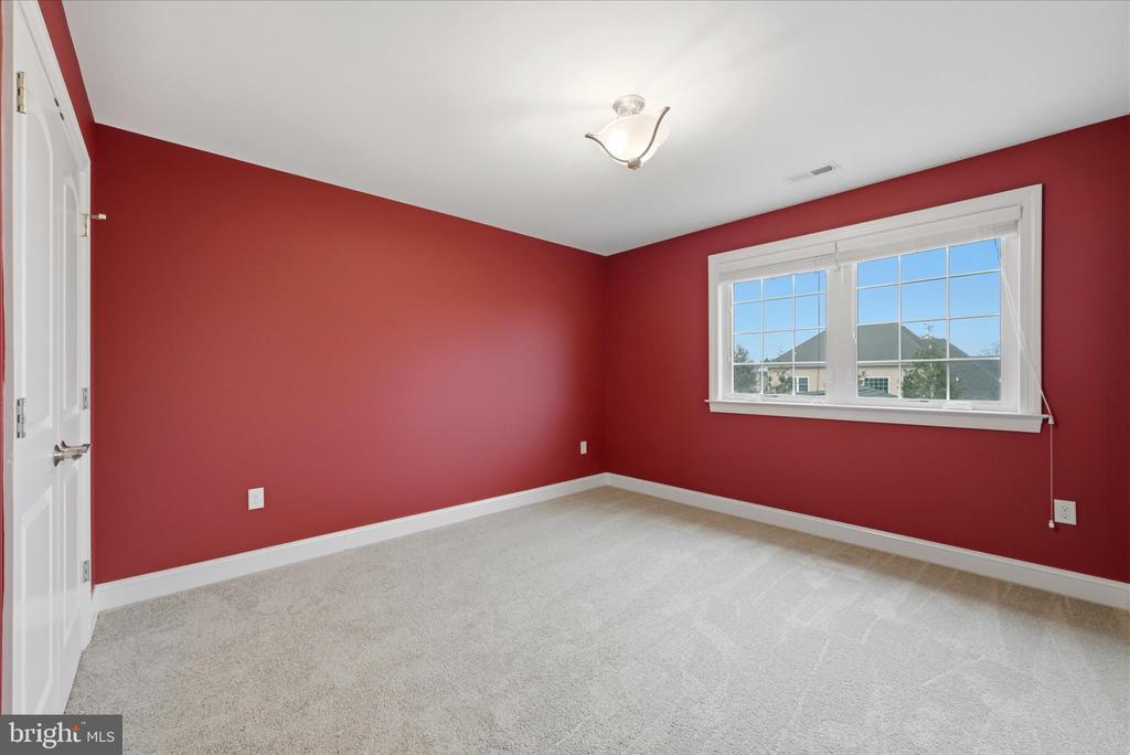 Winchester, Virginia, 22602, United States, 6 Bedrooms Bedrooms, ,5 BathroomsBathrooms,Residential,For Sale,2032756