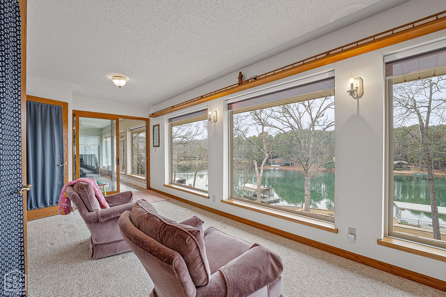 Cherokee Village, Arkansas, 72529, United States, 6 Bedrooms Bedrooms, ,3 BathroomsBathrooms,Residential,For Sale,1983477