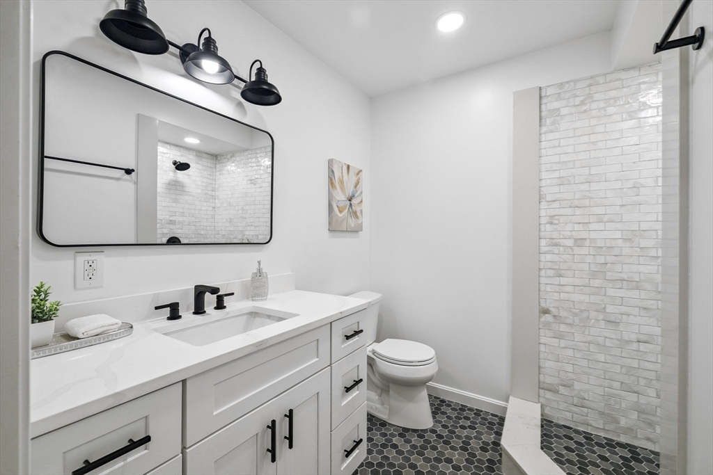 Shrewsbury, Massachusetts, 01545, United States, 3 Bedrooms Bedrooms, ,3 BathroomsBathrooms,Residential,For Sale,1907177