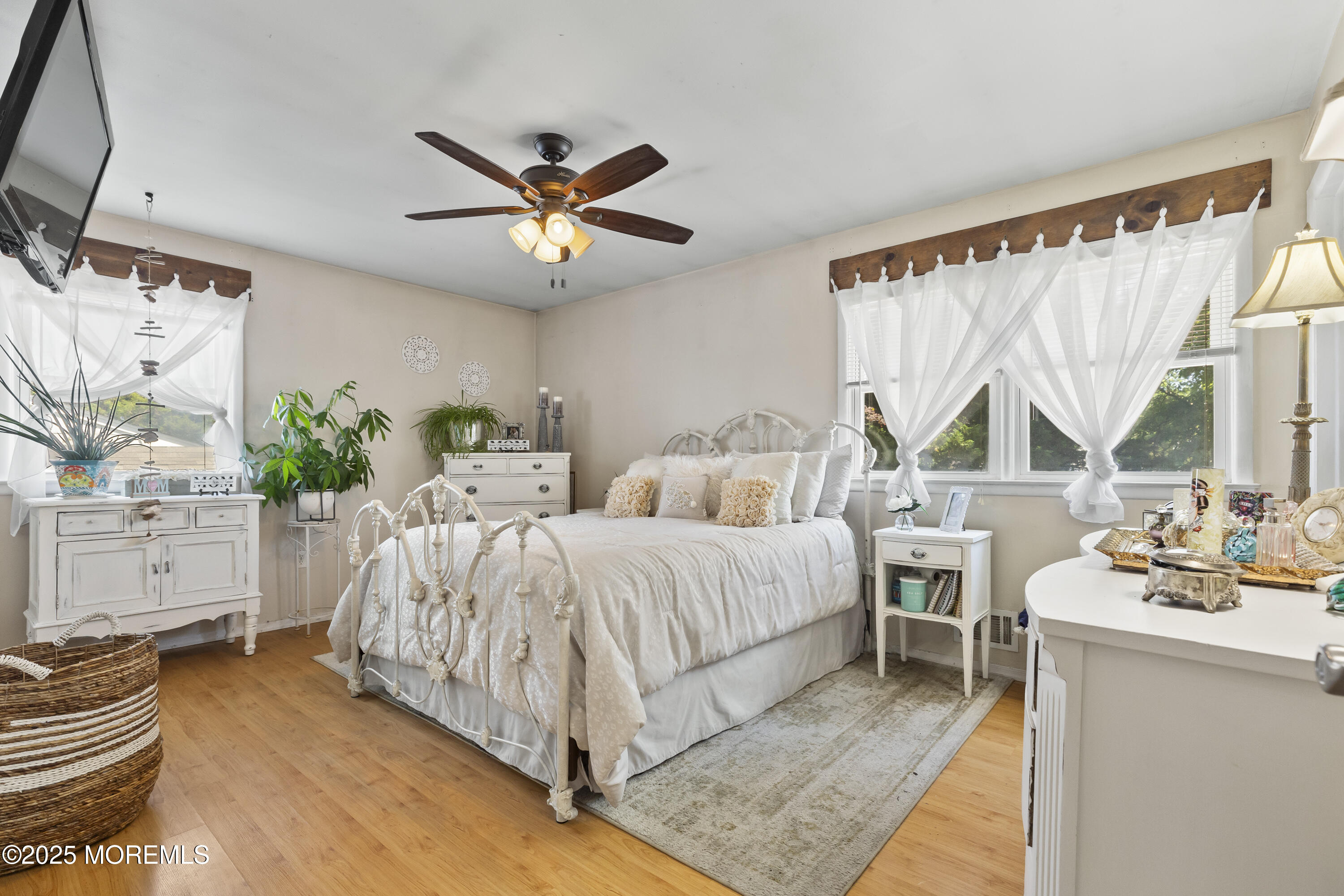 Toms River, New Jersey, 08757, United States, 3 Bedrooms Bedrooms, ,2 BathroomsBathrooms,Residential,For Sale,1875361