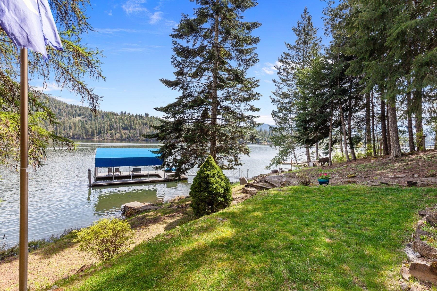  Hayden Lake Year Round Waterfront Living - 物件實景