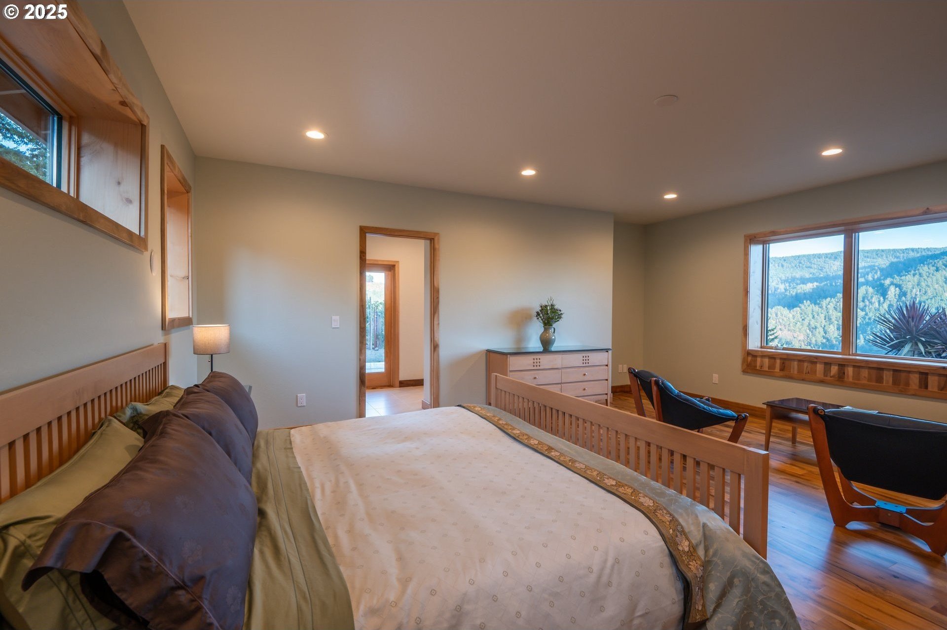 Gold Beach, Oregon, 97444, United States, 2 Bedrooms Bedrooms, ,3 BathroomsBathrooms,Residential,For Sale,1975339