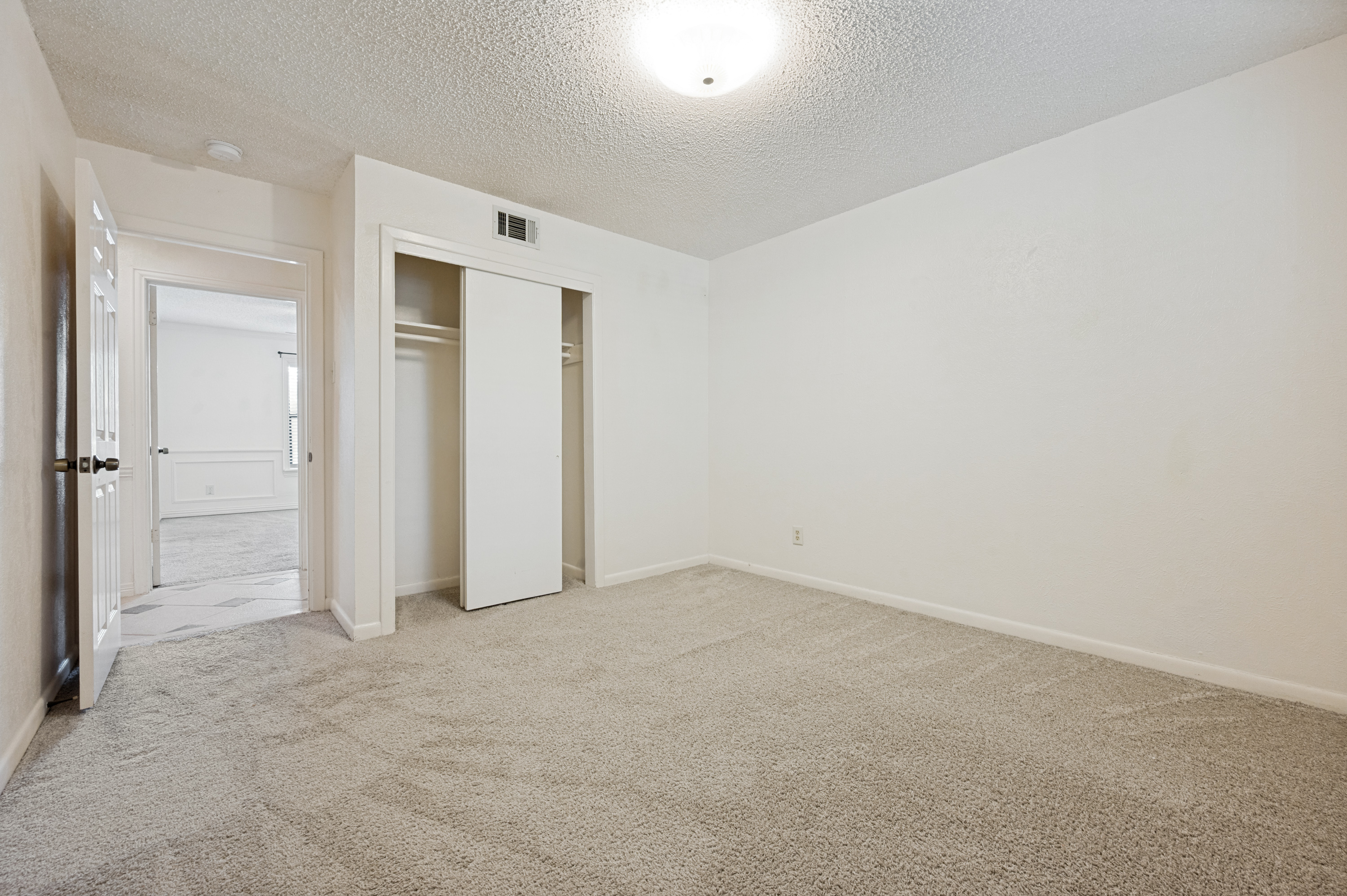  221 Linda Lane, Irving, TX, 75062 - 物件實景