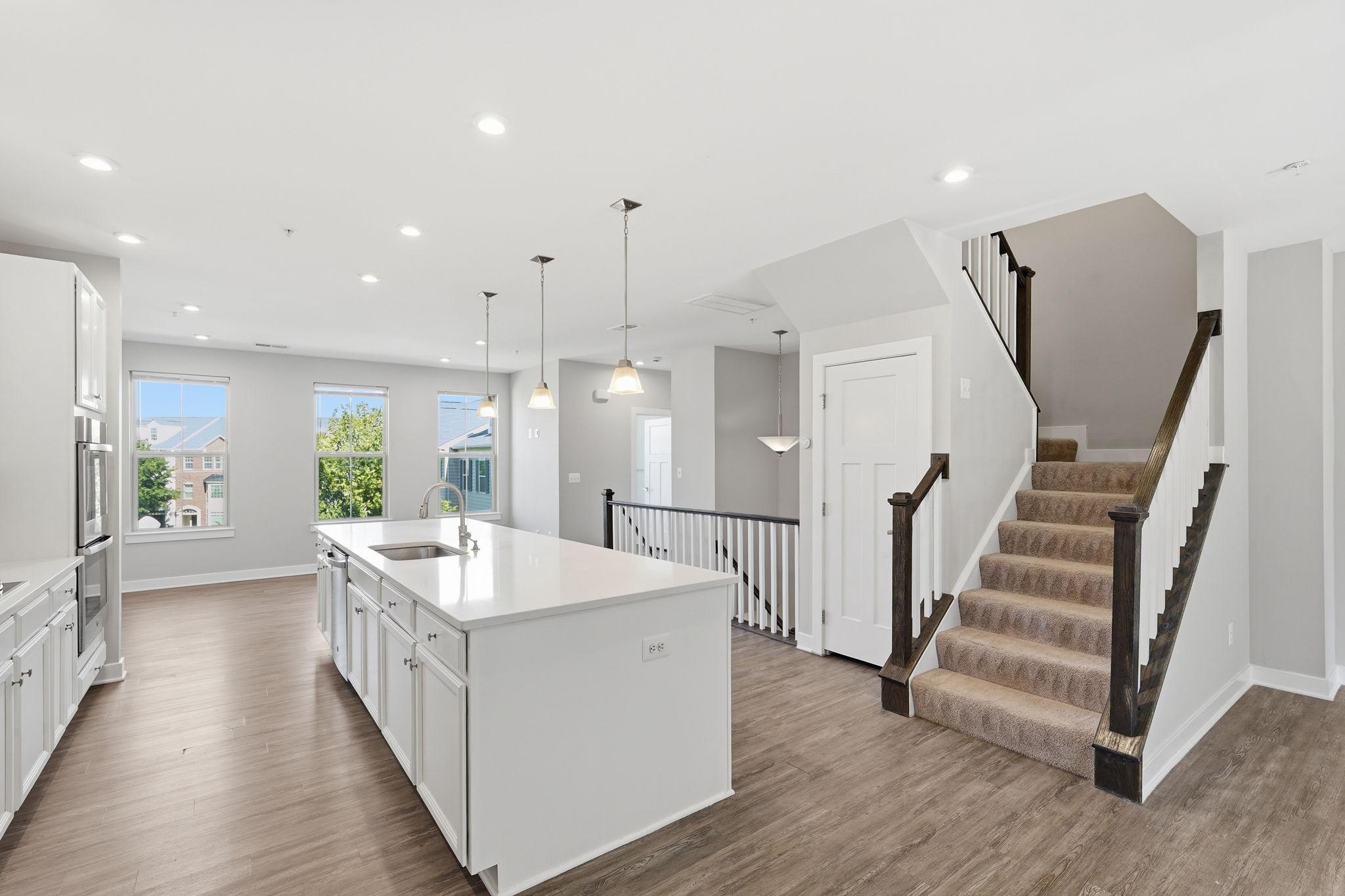  24728 Malibu Terrace, Sterling, VA, 20166 - 物件實景