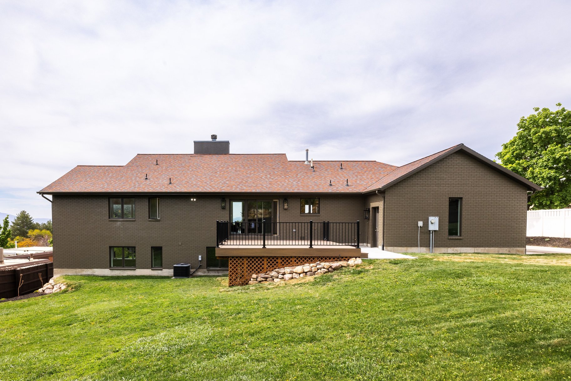  Beautifully Remodeled Home Perched Above SLC - 物件實景