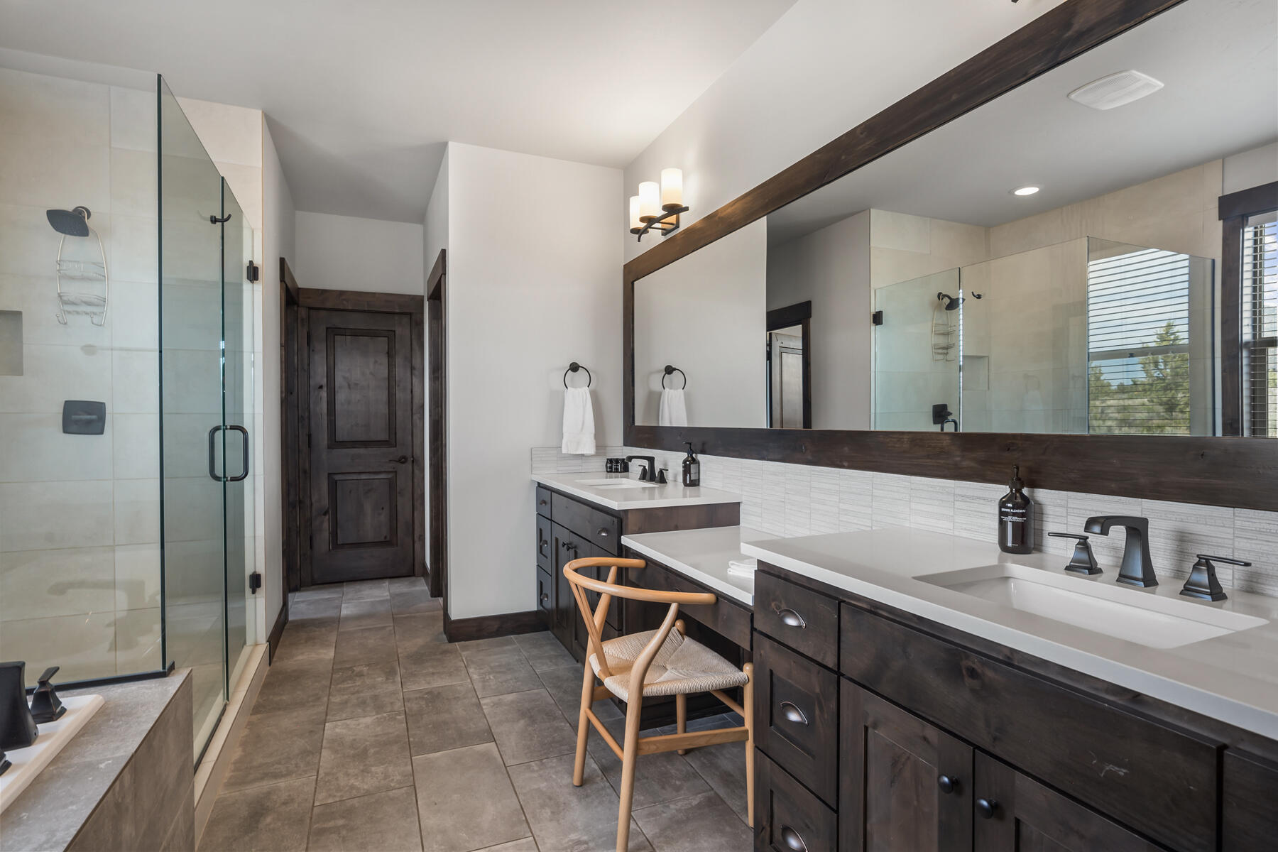 Powell Butte, Oregon, 97753, United States, 4 Bedrooms Bedrooms, ,3 BathroomsBathrooms,Residential,For Sale,1827363