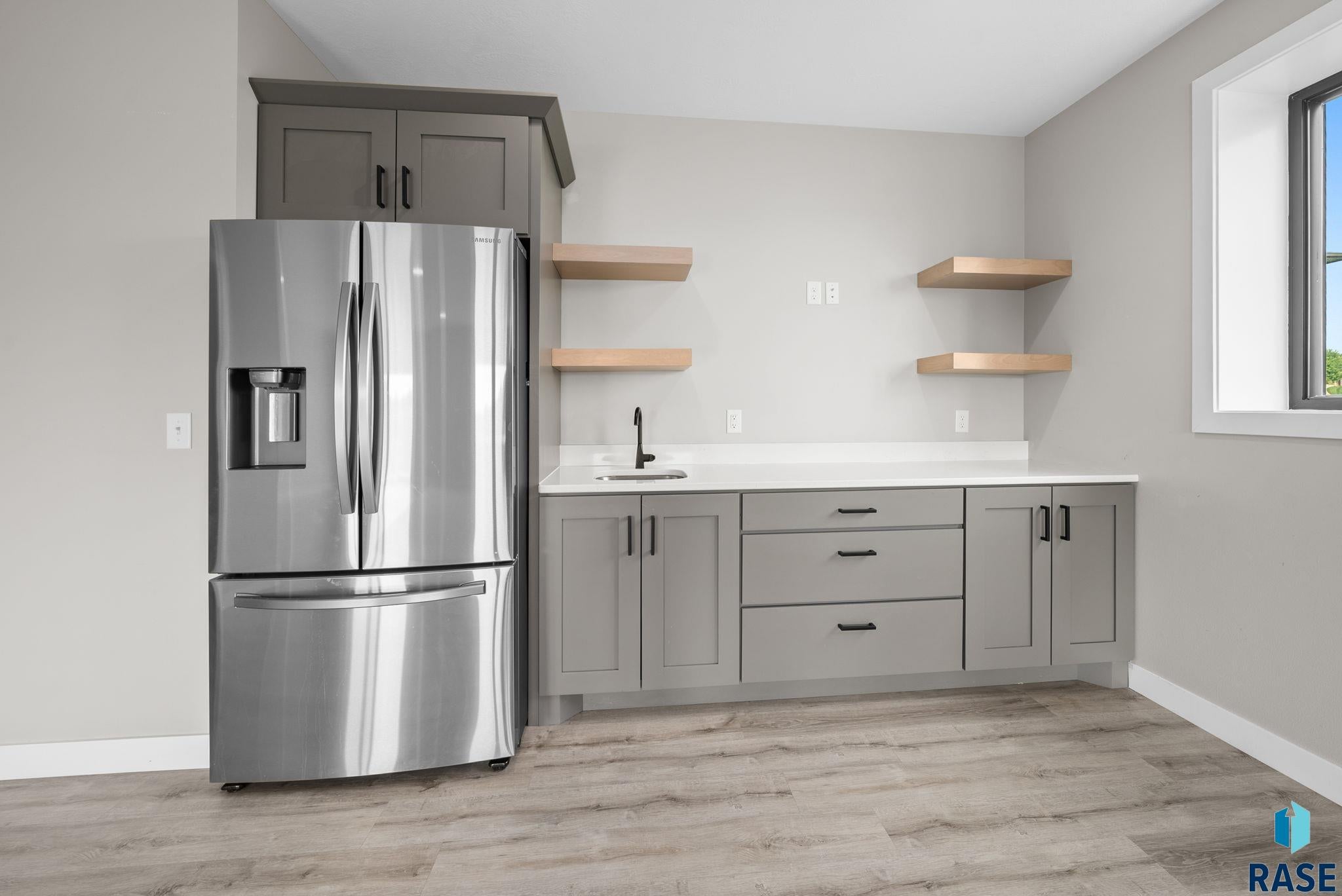 Sioux Falls, South Dakota, 57110, United States, 6 Bedrooms Bedrooms, ,4 BathroomsBathrooms,Residential,For Sale,1892157