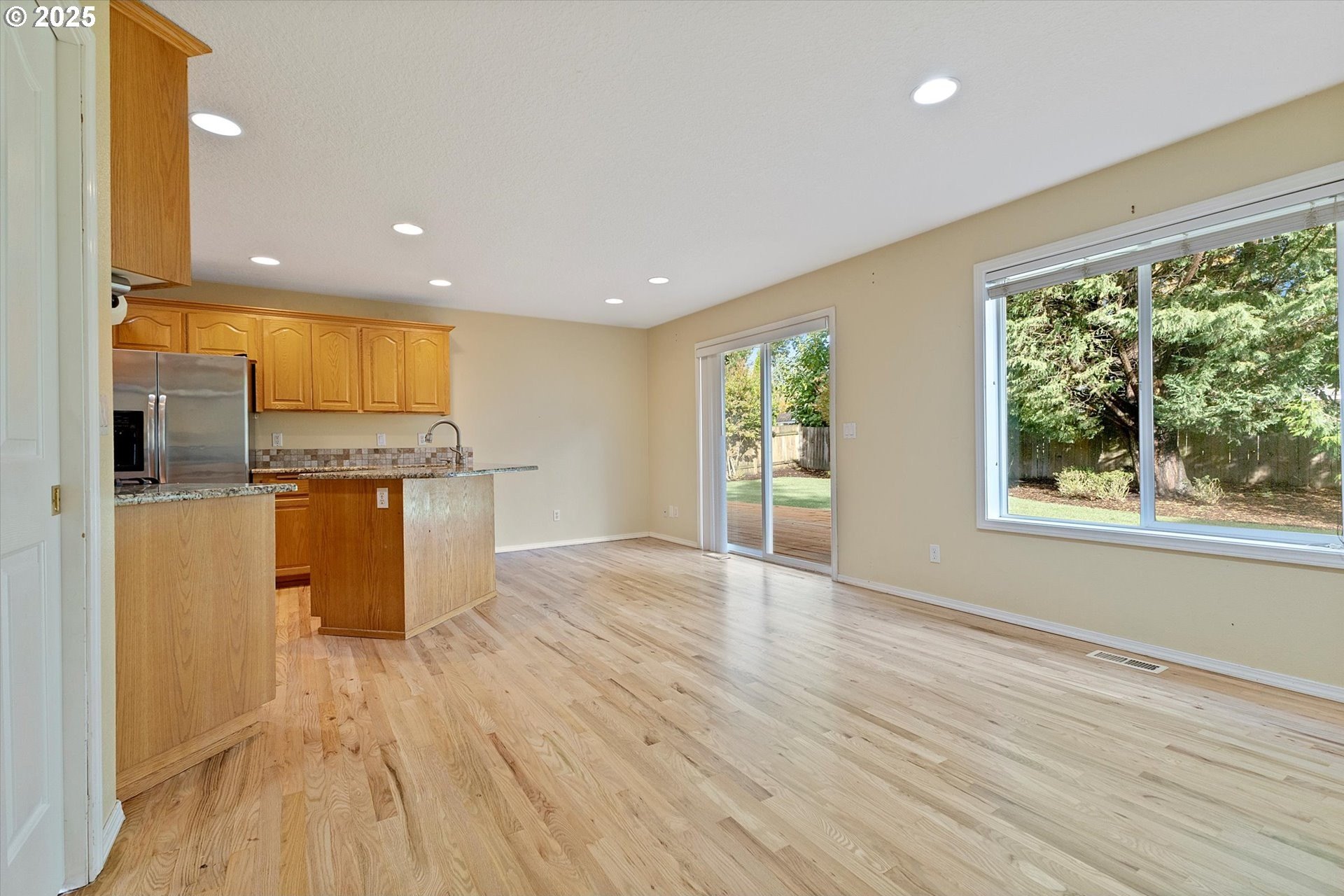 Newberg, Oregon, 97132, United States, 3 Bedrooms Bedrooms, ,2 BathroomsBathrooms,Residential,For Sale,1972944