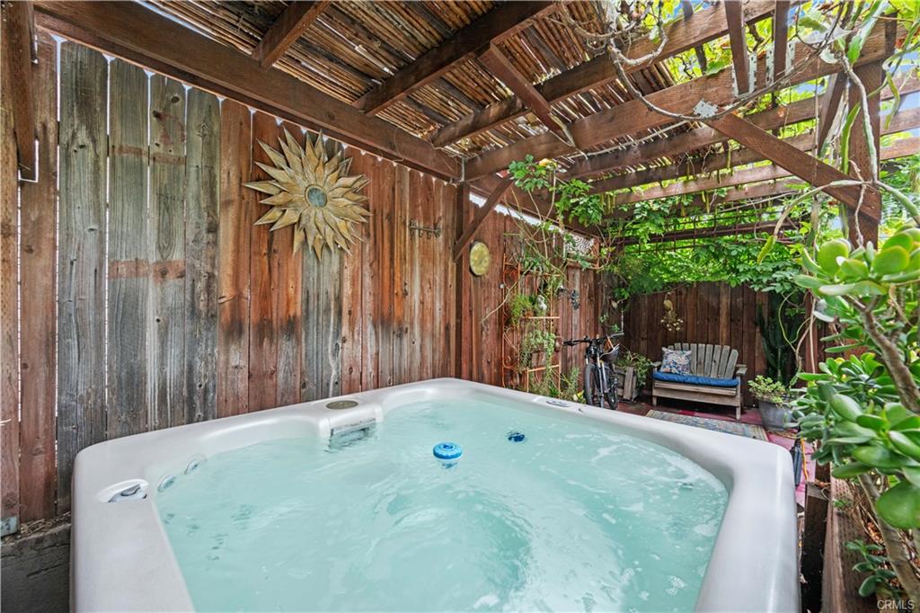 Los Angeles, California, 90033, United States, 3 Bedrooms Bedrooms, ,2 BathroomsBathrooms,Residential,For Sale,1935354