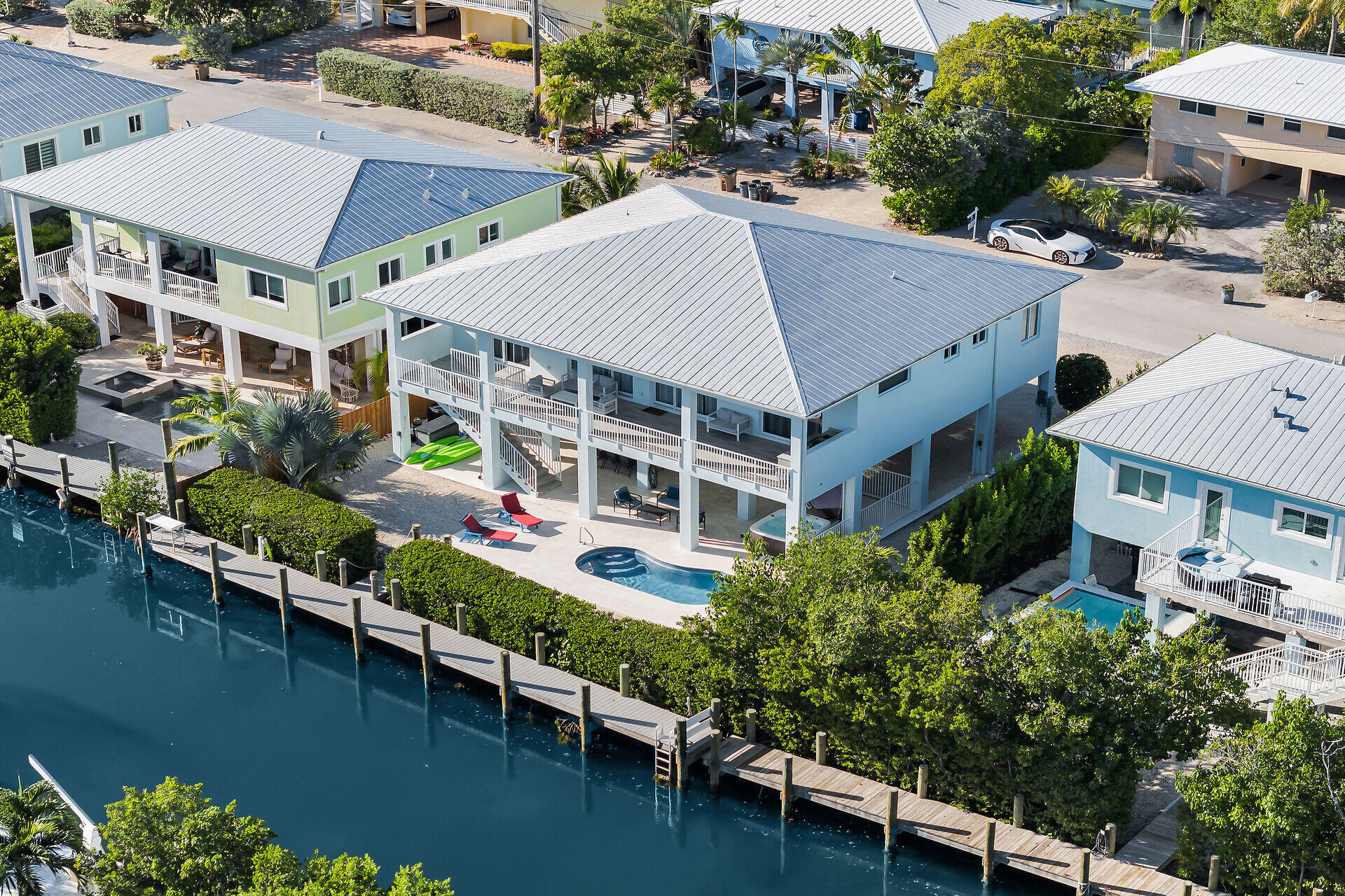 MARATHON, Florida, 33050, United States, 4 Bedrooms Bedrooms, ,4 BathroomsBathrooms,Residential,For Sale,1994527