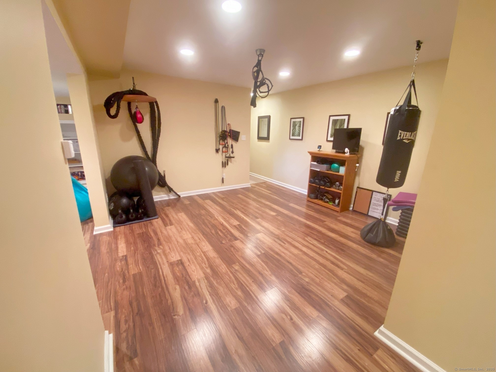 Southbury, Connecticut, 06488, United States, 4 Bedrooms Bedrooms, ,4 BathroomsBathrooms,Residential,For Sale,1932401