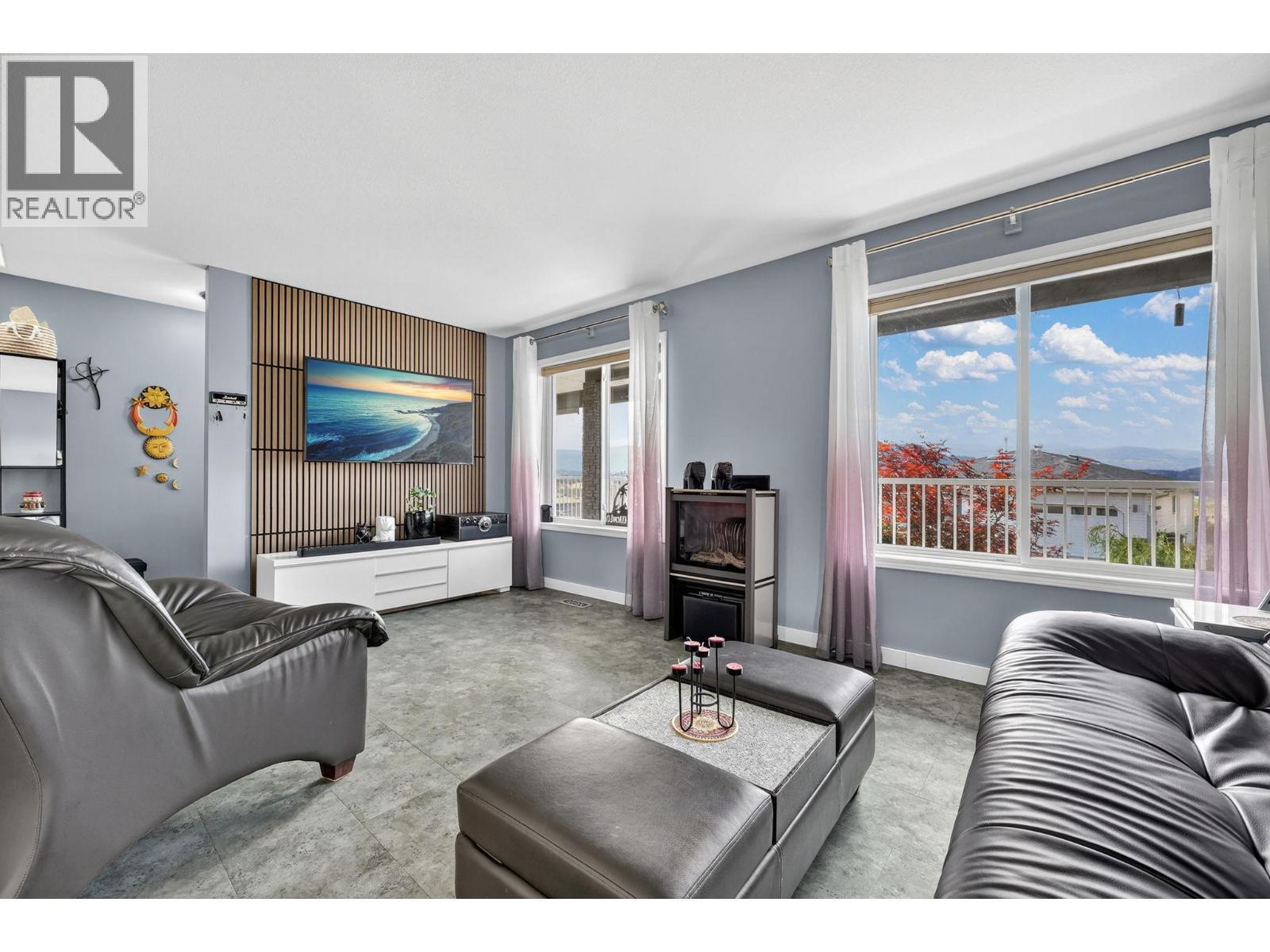 KELOWNA, British Columbia, V1X 7T6, CA, 4 Bedrooms Bedrooms, ,2 BathroomsBathrooms,Residential,For Sale,1918347
