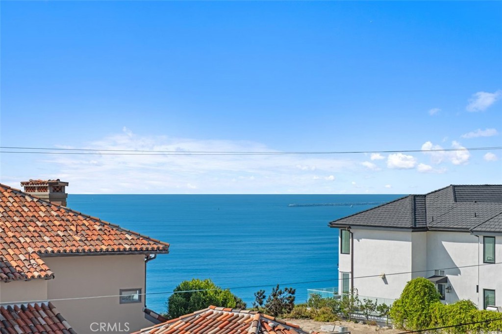 Dana Point, California, 92624, United States, 5 Bedrooms Bedrooms, ,4 BathroomsBathrooms,Residential,For Sale,1991837