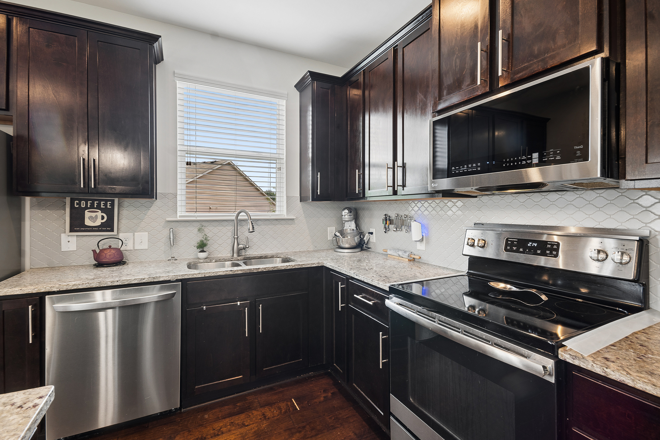  Beautiful End-Unit Townhome at Belmont Hills - 物件實景