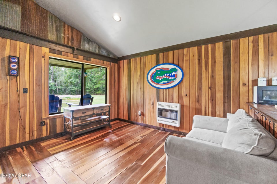 Malone, Florida, 32445, United States, 3 Bedrooms Bedrooms, ,3 BathroomsBathrooms,Residential,For Sale,1974883