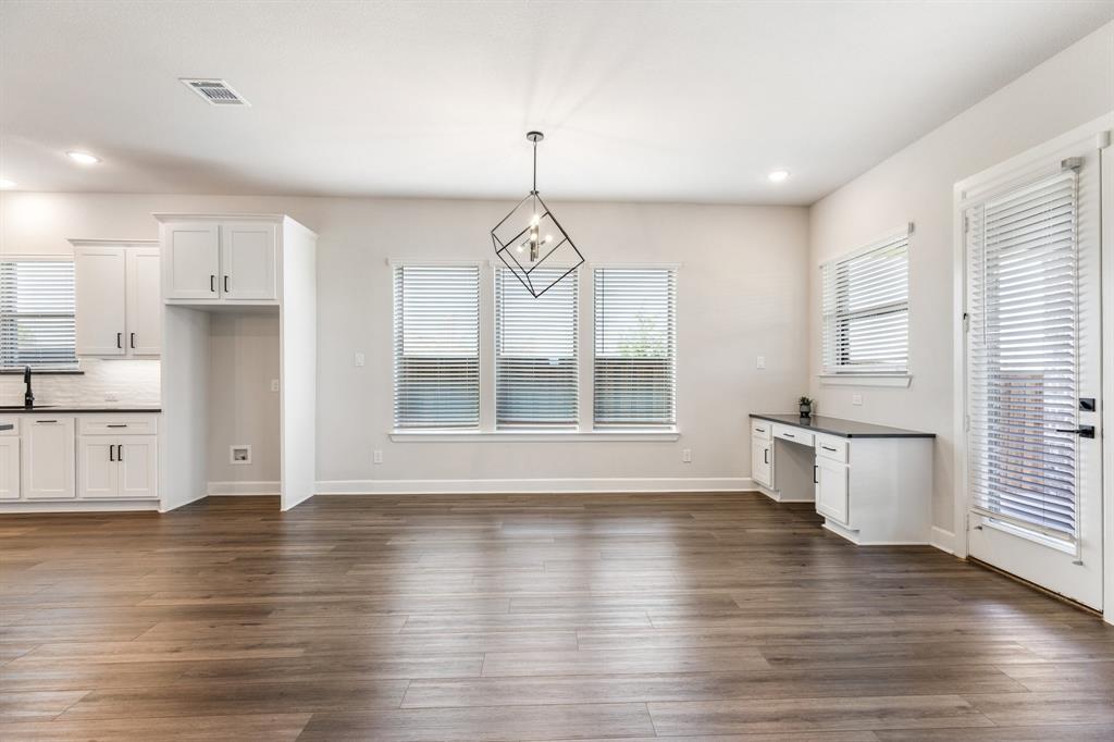 Mansfield, Texas, 76063, United States, 3 Bedrooms Bedrooms, ,2 BathroomsBathrooms,Residential,For Sale,1883184