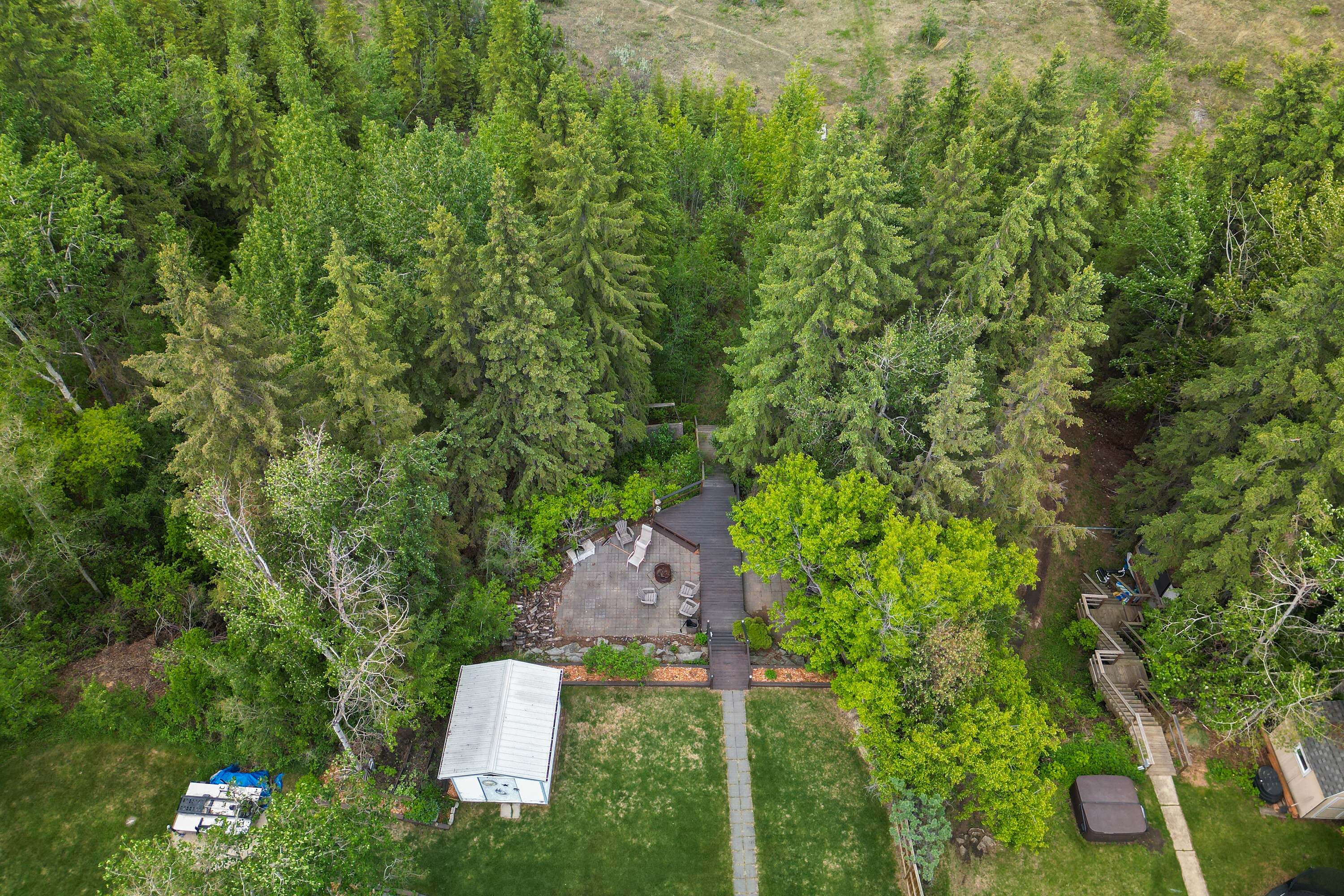  Rural Lacombe County, North - 物件實景