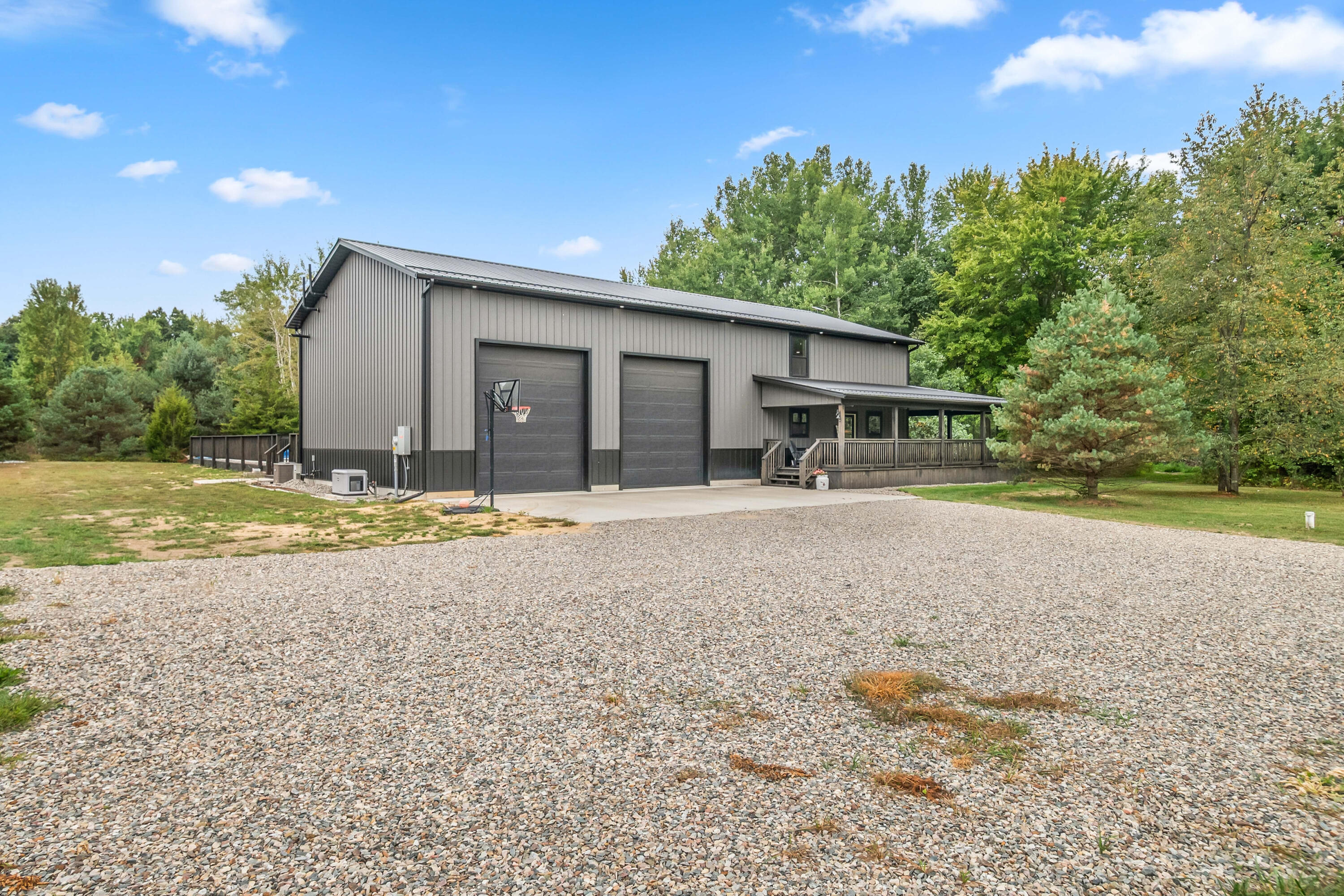 Quincy, Michigan, 49082, United States, 2 Bedrooms Bedrooms, ,3 BathroomsBathrooms,Residential,For Sale,1979767