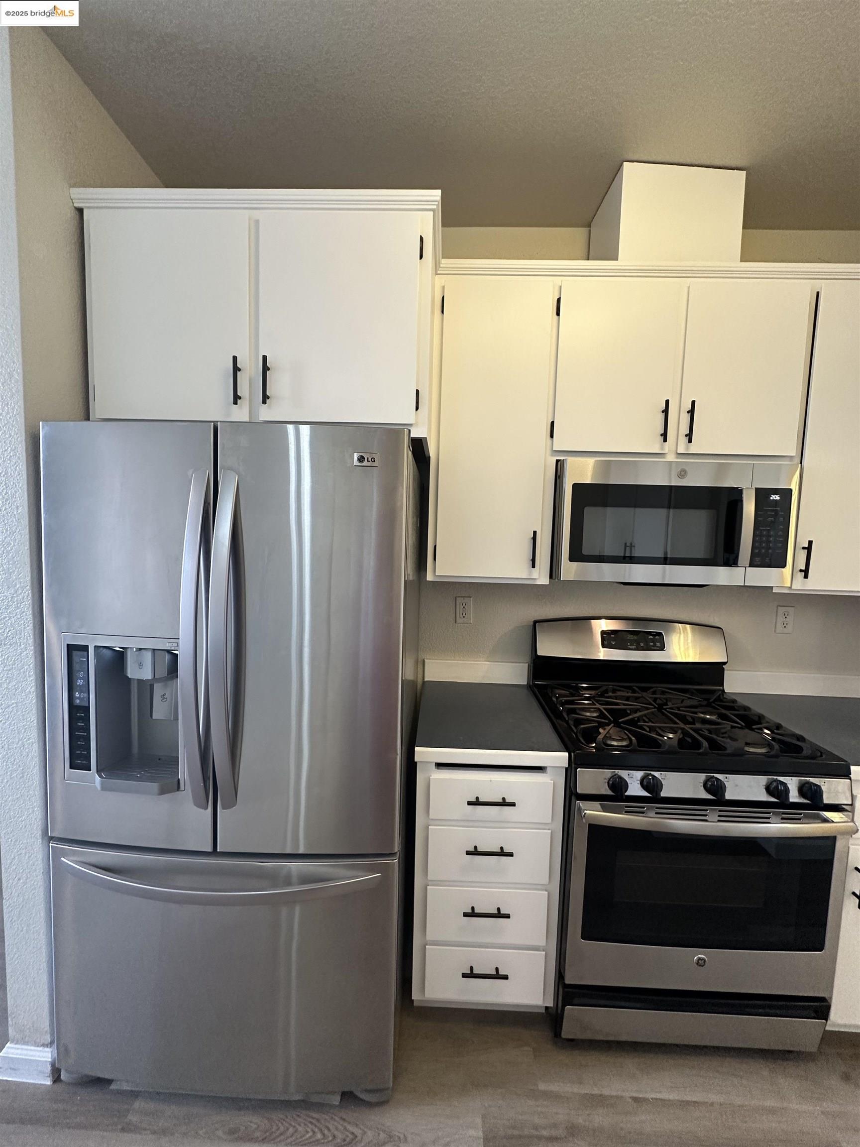 Vallejo, California, 94591, United States, ,Residential,For Sale,1940570