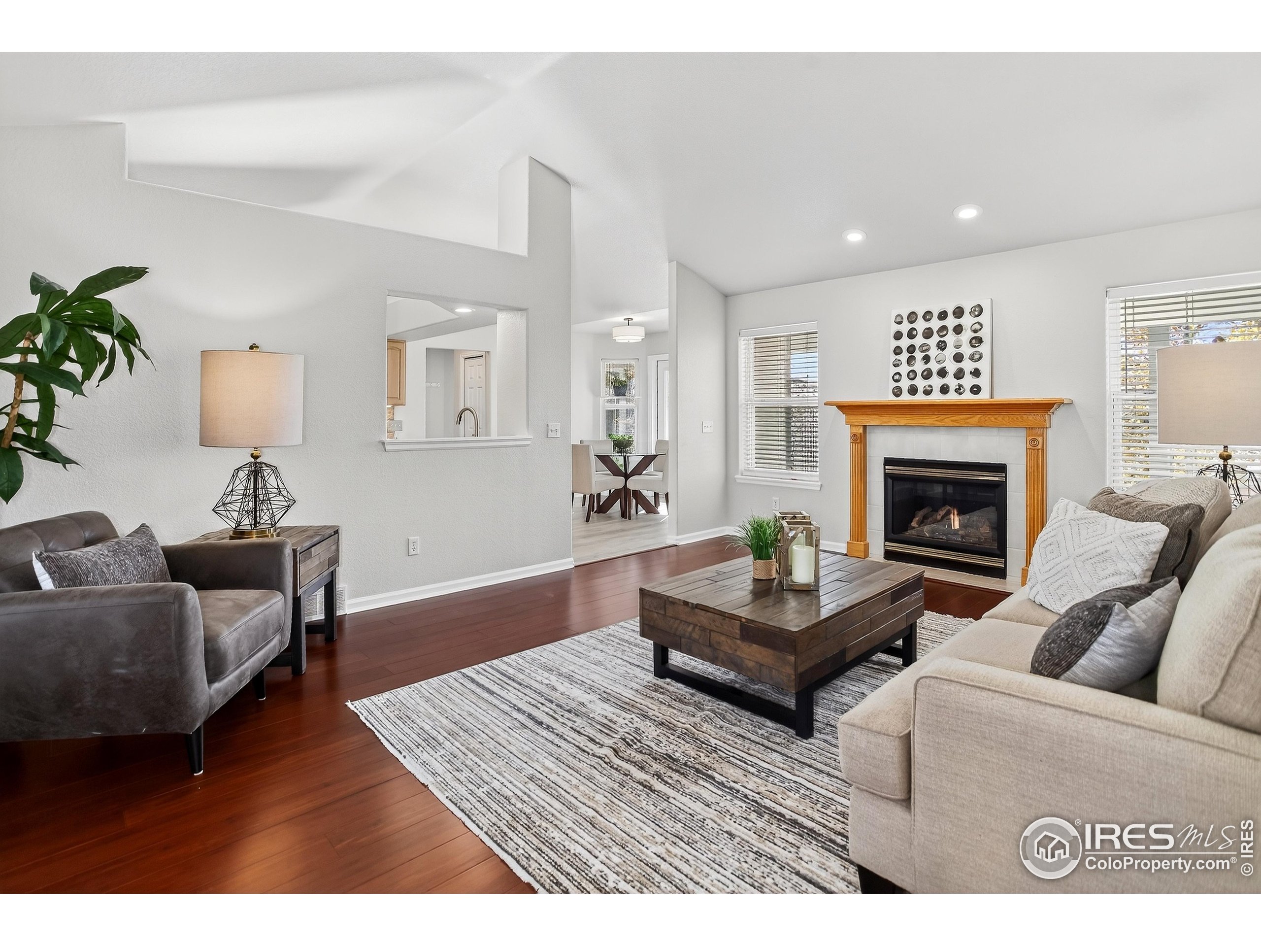 Strasburg, Colorado, 80136, United States, 3 Bedrooms Bedrooms, ,4 BathroomsBathrooms,Residential,For Sale,1991126