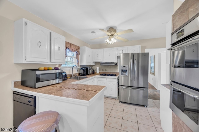 Franklin Twp., New Jersey, 08873, United States, 4 Bedrooms Bedrooms, ,3 BathroomsBathrooms,Residential,For Sale,1988990