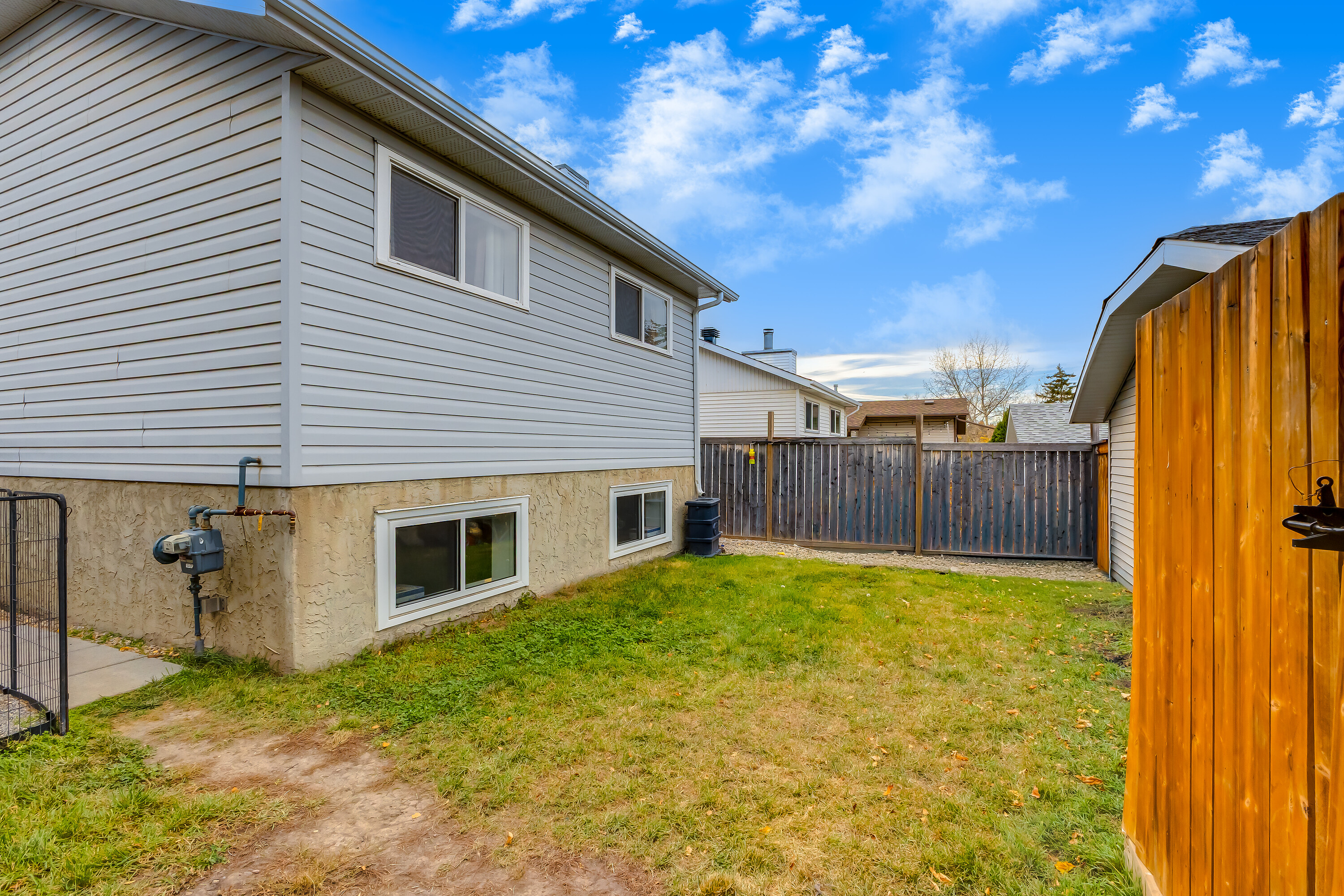  228 Deer Ridge Place SE - 物件實景