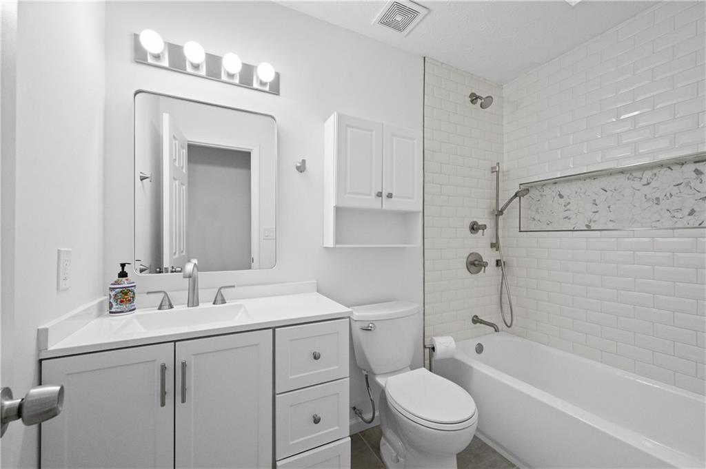 Marietta, Georgia, 30066, United States, 4 Bedrooms Bedrooms, ,3 BathroomsBathrooms,Residential,For Sale,1986334