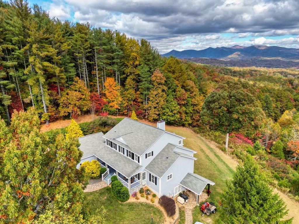 Blairsville, Georgia, 30512, United States, 5 Bedrooms Bedrooms, ,4 BathroomsBathrooms,Residential,For Sale,1770772