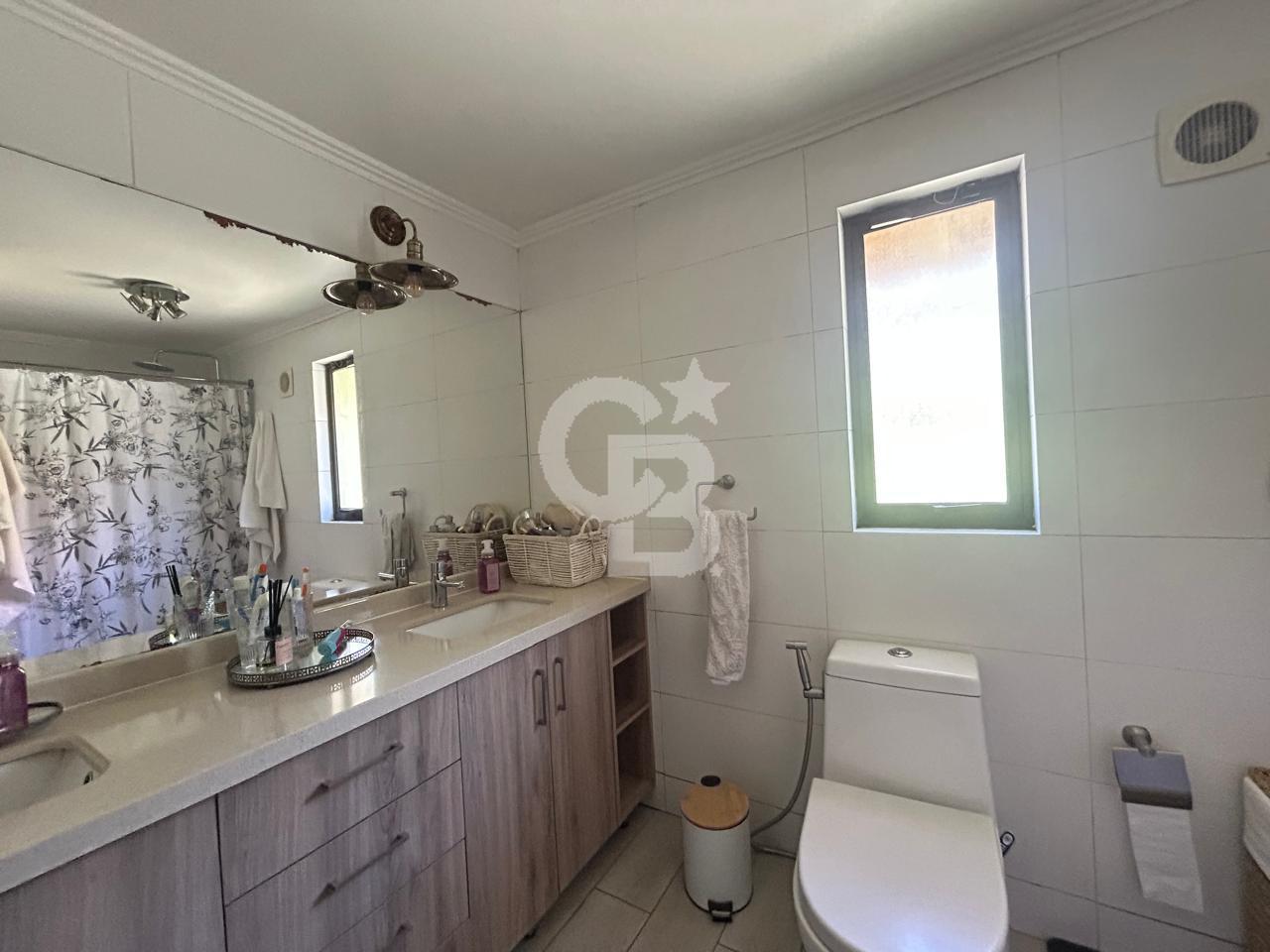 Lo Barnechea, Chile, 5 Bedrooms Bedrooms, ,4 BathroomsBathrooms,Residential,For Sale,1966346