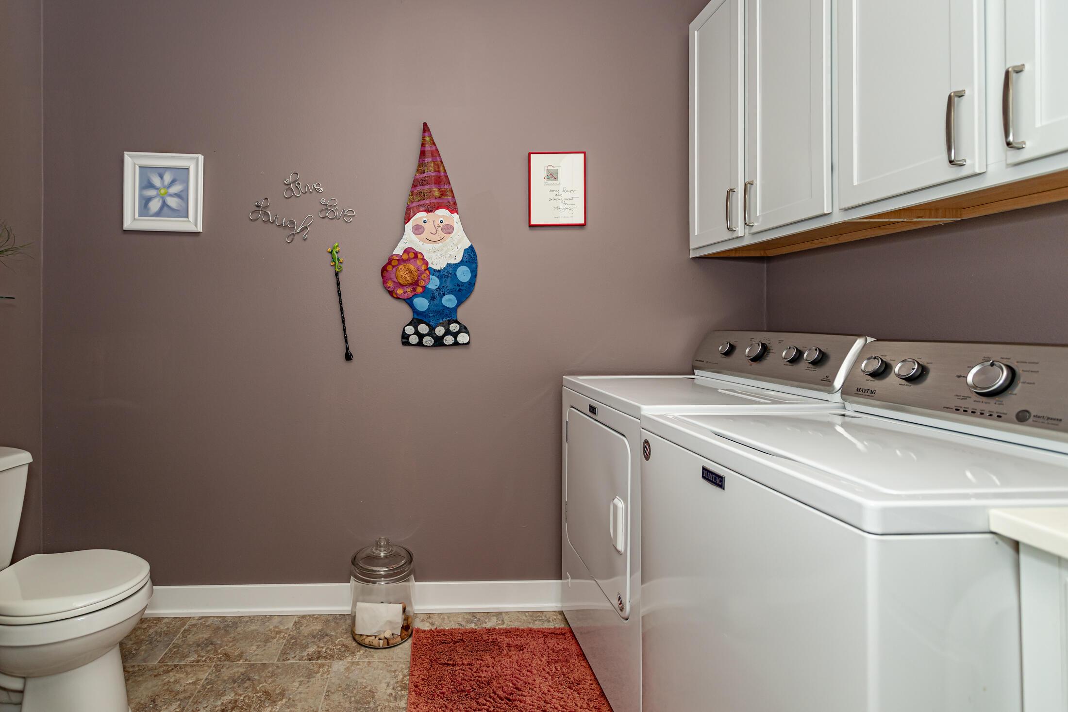 Huxley, Iowa, 50124, United States, 3 Bedrooms Bedrooms, ,4 BathroomsBathrooms,Residential,For Sale,1976803