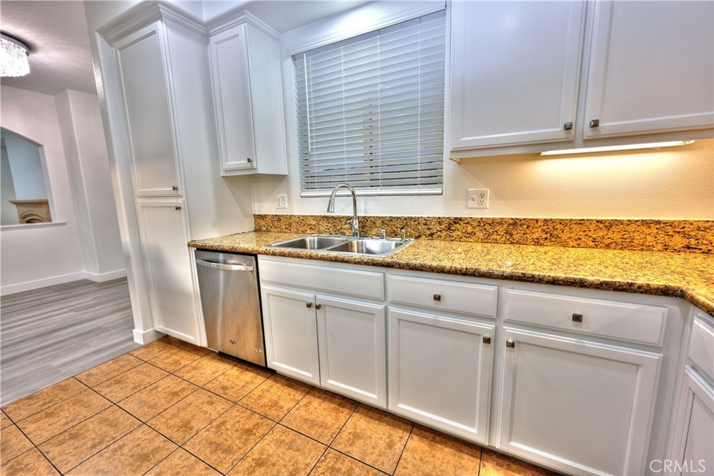 Corona, California, 92878, United States, 4 Bedrooms Bedrooms, ,3 BathroomsBathrooms,Residential,For Sale,2002963