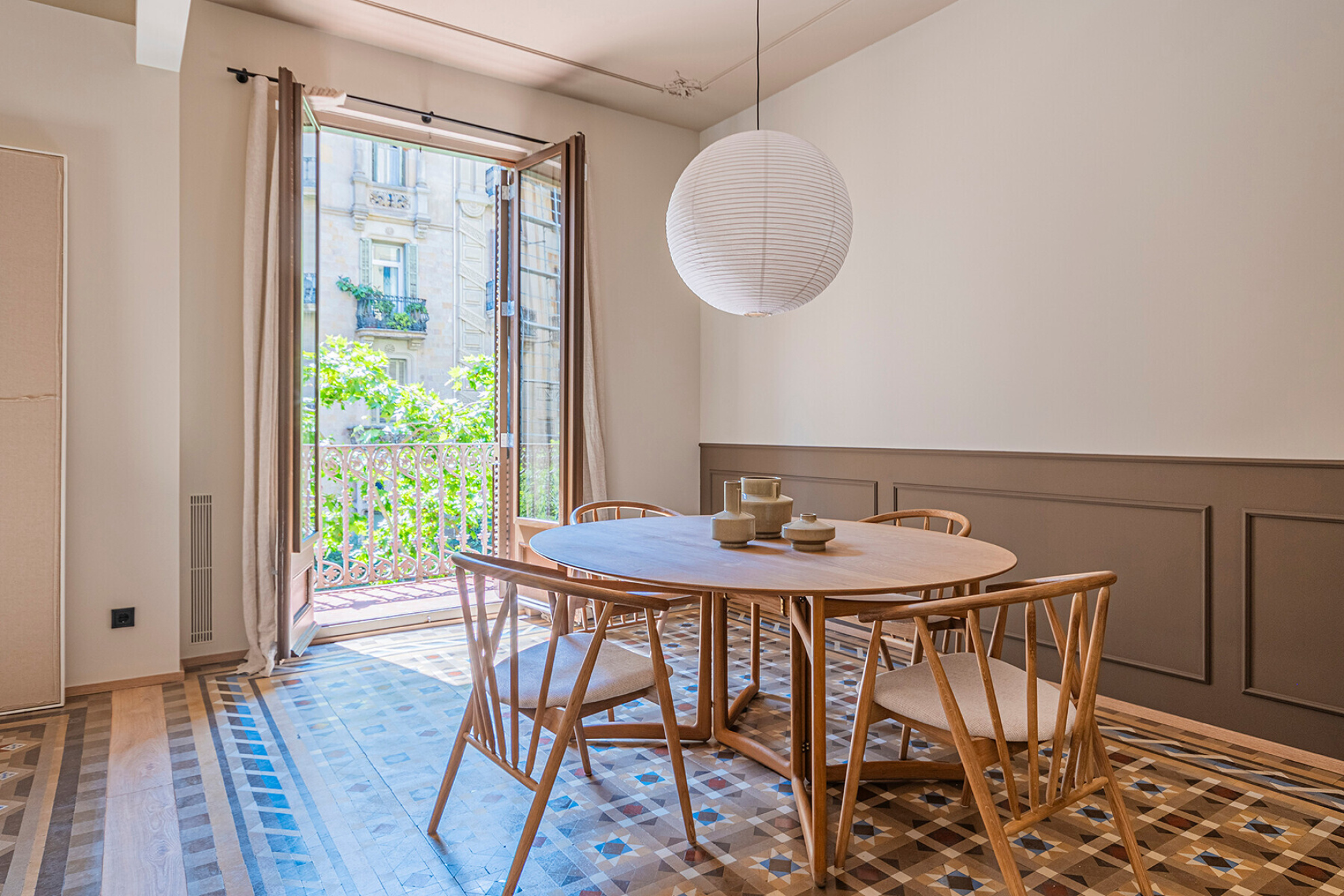  Refurbished modernist apartment in Eixample with luxury finishes - 物件實景