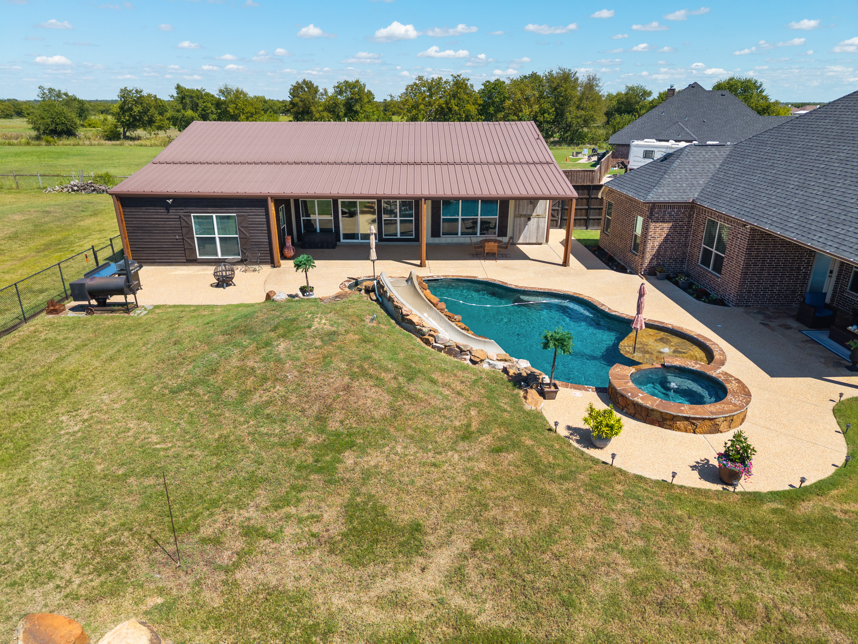 Caddo Mills, Texas, 75135, United States, 4 Bedrooms Bedrooms, ,2 BathroomsBathrooms,Residential,For Sale,1943912