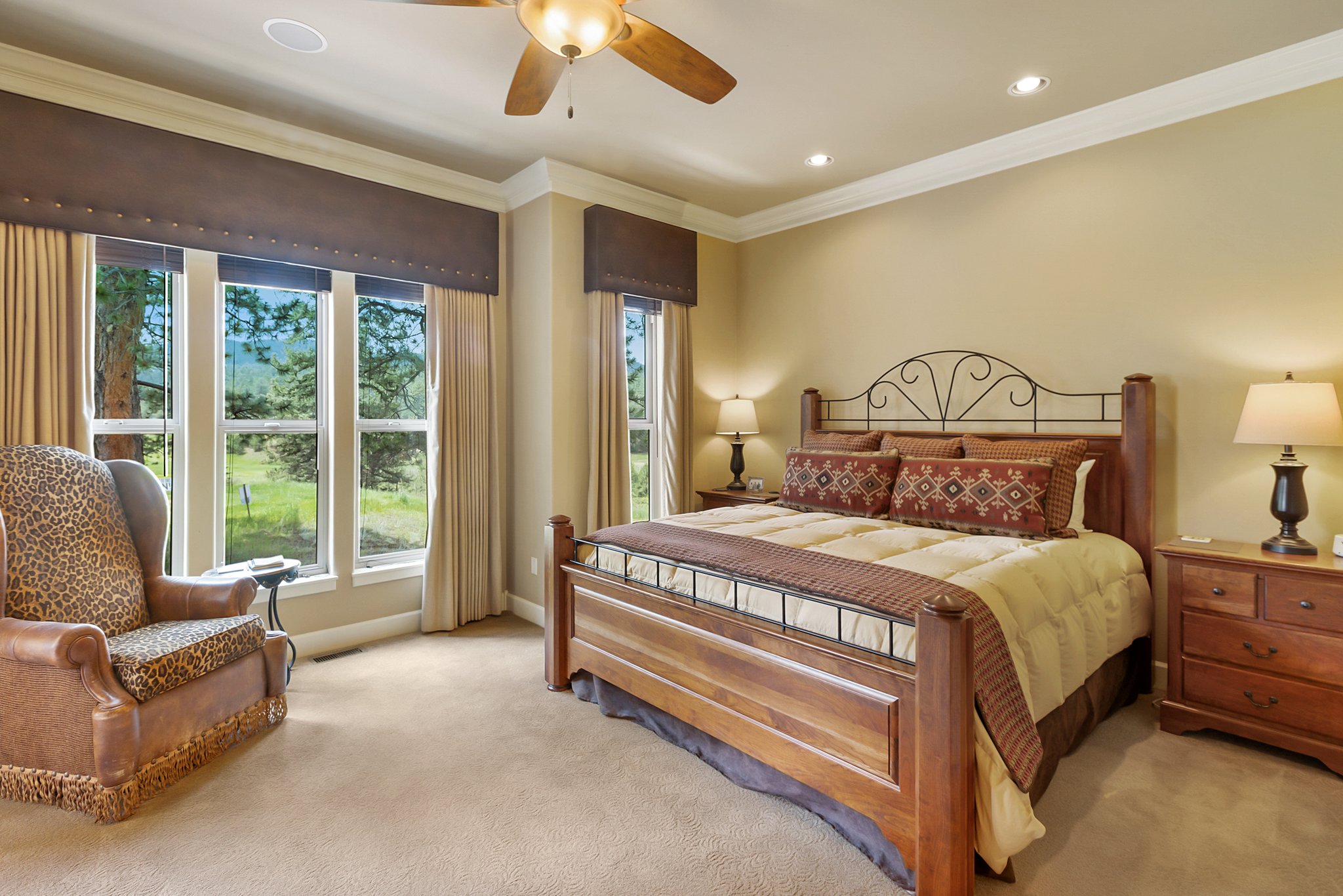 Woodland Park, Colorado, 80863, United States, 4 Bedrooms Bedrooms, ,4 BathroomsBathrooms,Residential,For Sale,1908296