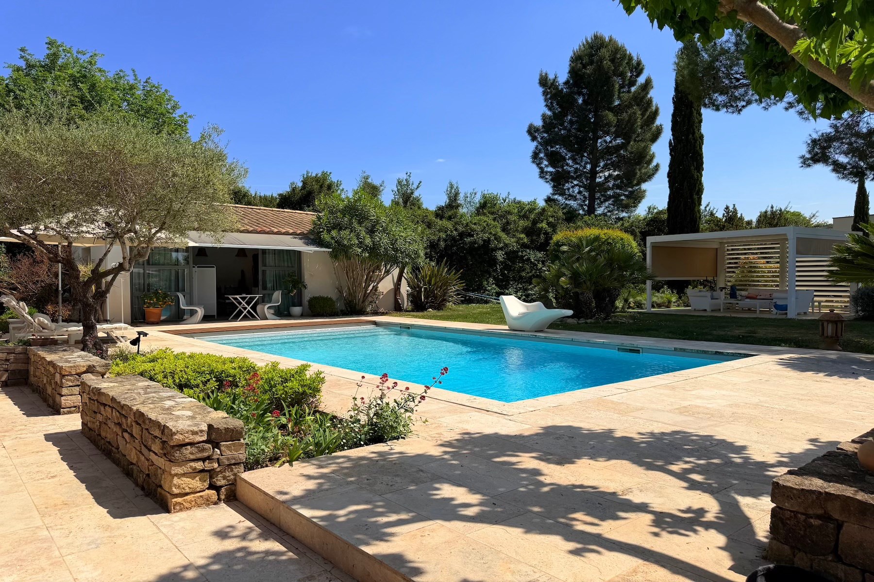  Uzès - Refined Architect-Designed Villa with Pool and Lush Gardens - 物件實景