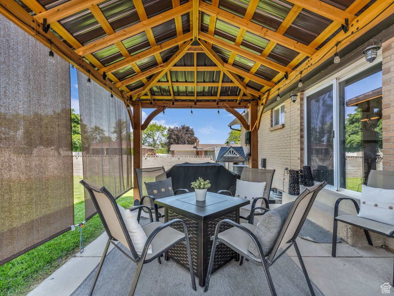 West Valley City, Utah, 84120, United States, 4 Bedrooms Bedrooms, ,2 BathroomsBathrooms,Residential,For Sale,1875752