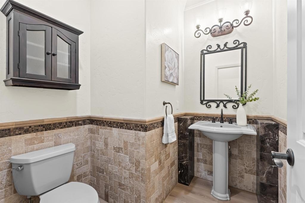 Chula Vista, California, 91910, United States, 5 Bedrooms Bedrooms, ,6 BathroomsBathrooms,Residential,For Sale,1996956