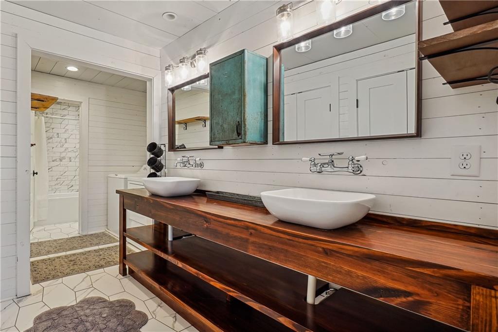 Woodstock, Georgia, 30188, United States, 4 Bedrooms Bedrooms, ,3 BathroomsBathrooms,Residential,For Sale,1898818