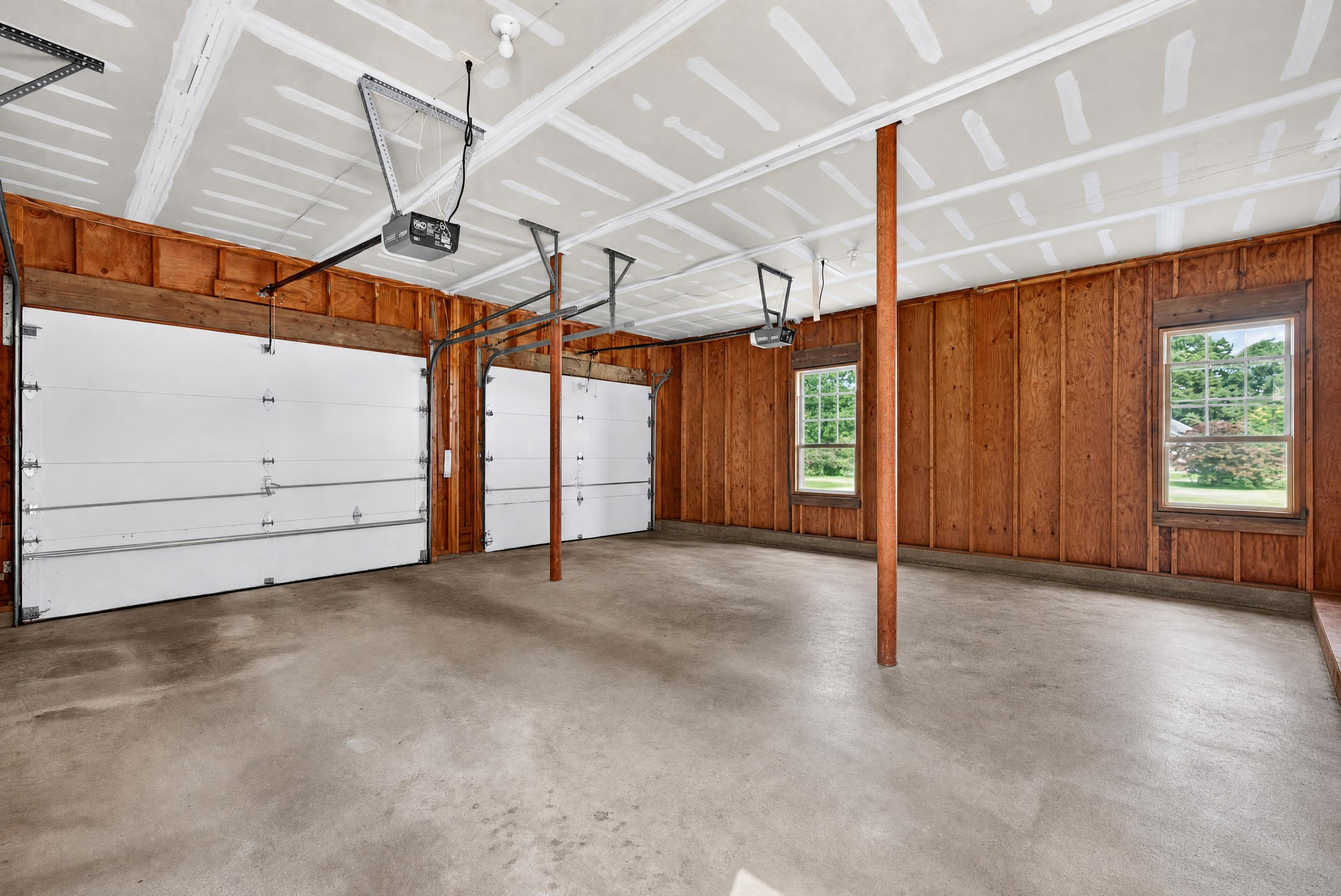  Classic Custom Colonial on Over 2 Private Acres - 物件實景