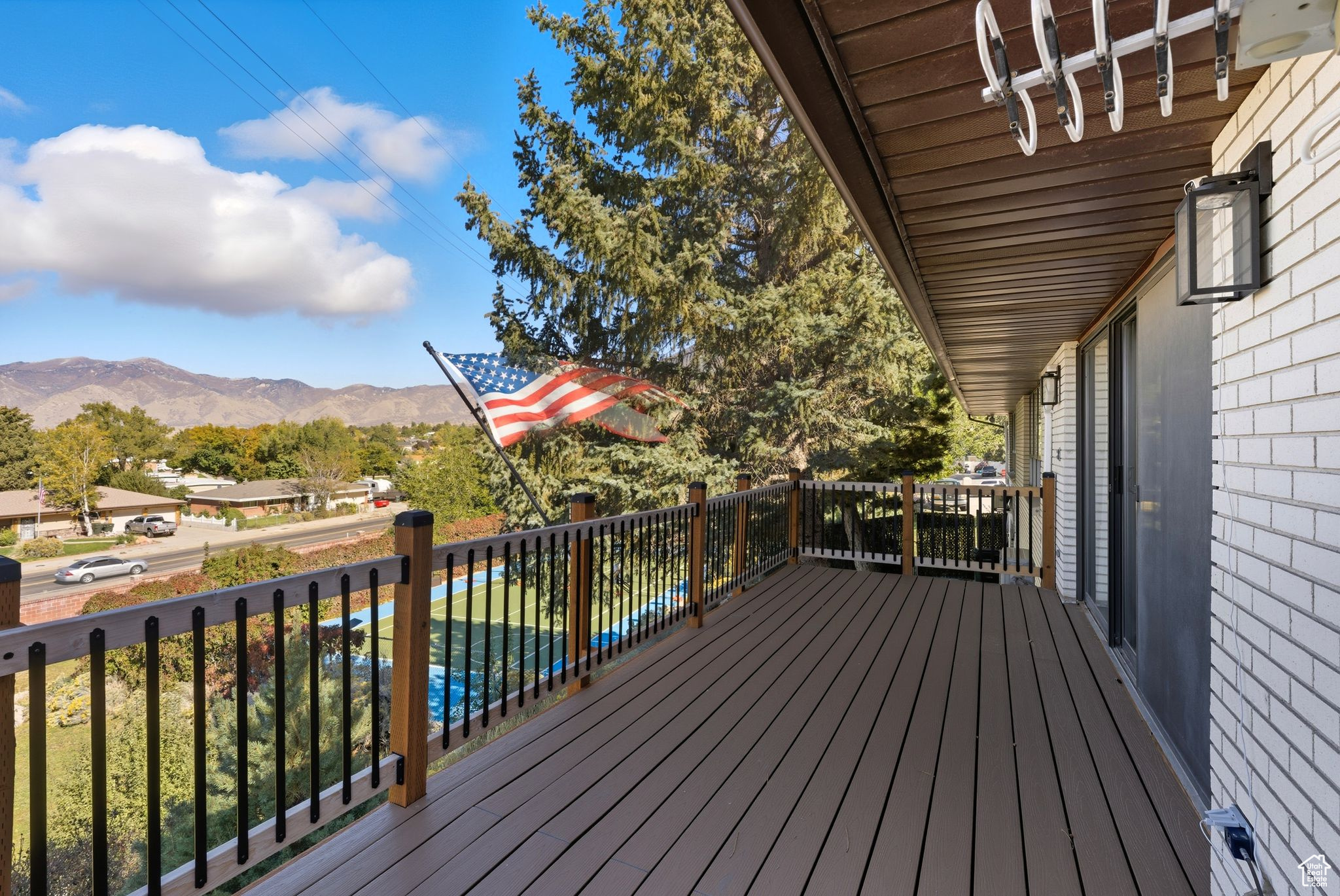 Tooele, Utah, 84074, United States, 4 Bedrooms Bedrooms, ,4 BathroomsBathrooms,Residential,For Sale,1989658