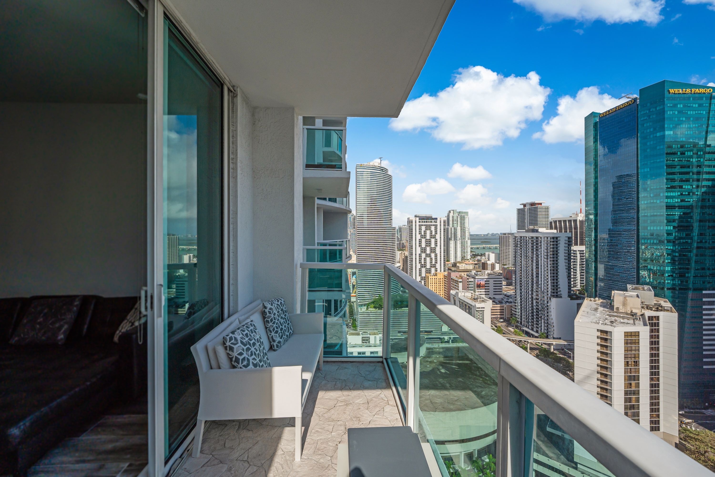  31 SE 5th St, Miami, FL, 33131 - 物件實景