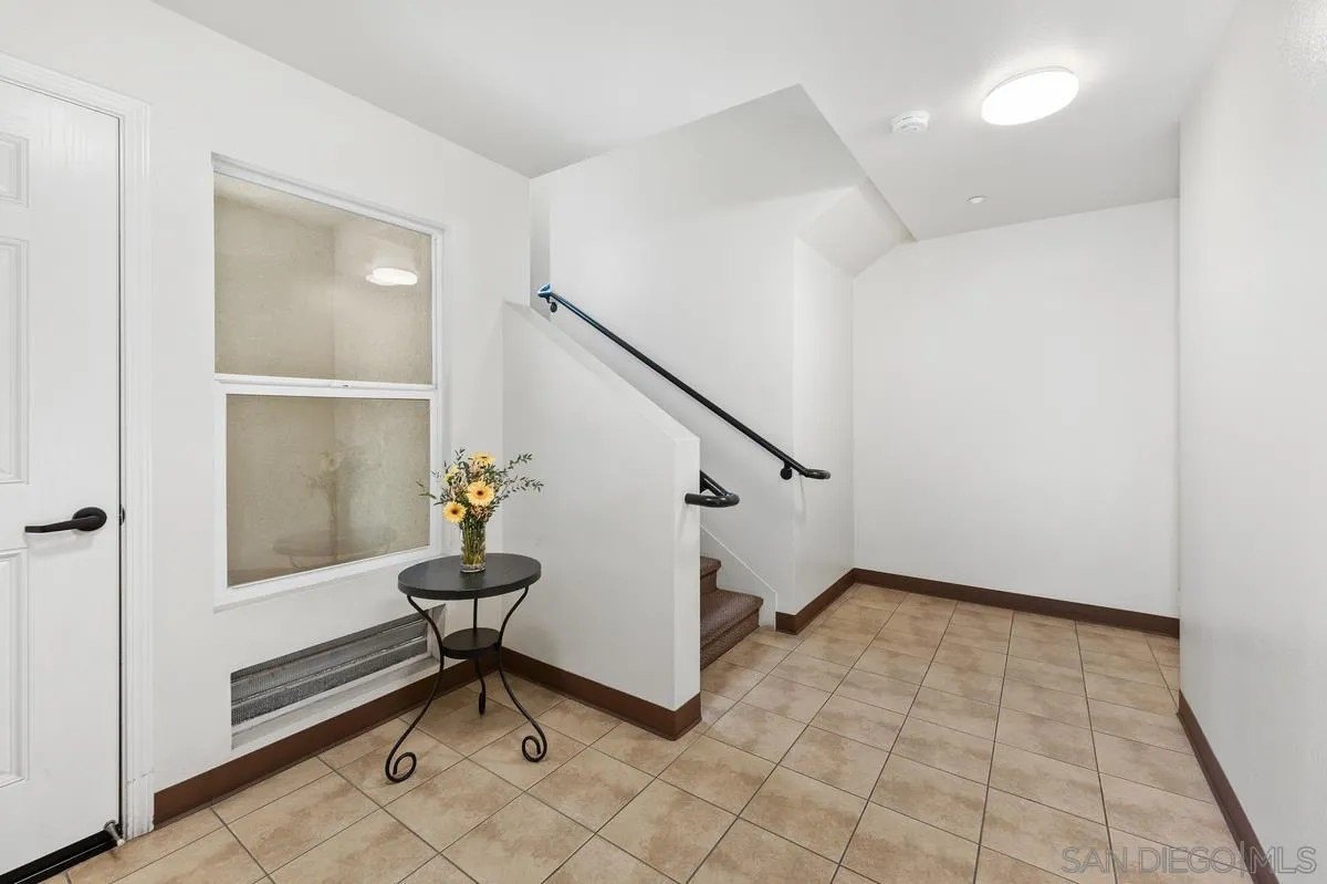 San Diego, California, 92105, United States, 2 Bedrooms Bedrooms, ,2 BathroomsBathrooms,Residential,For Sale,1970106