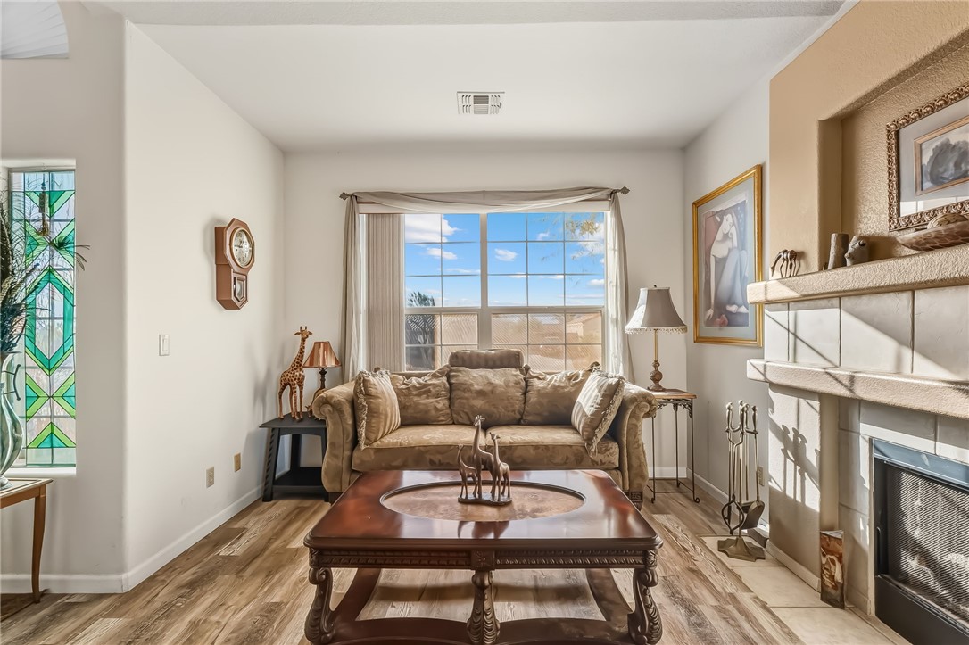 Bullhead City, Arizona, 86442, United States, 4 Bedrooms Bedrooms, ,2 BathroomsBathrooms,Residential,For Sale,1988926