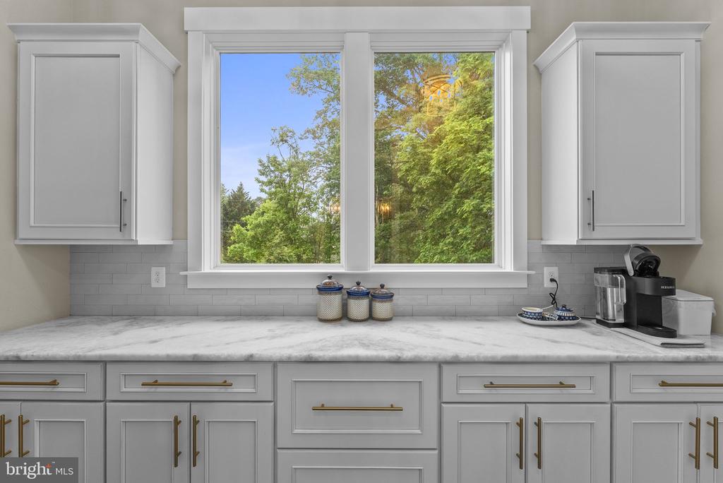 Warrenton, Virginia, 20187, United States, 4 Bedrooms Bedrooms, ,4 BathroomsBathrooms,Residential,For Sale,2048905