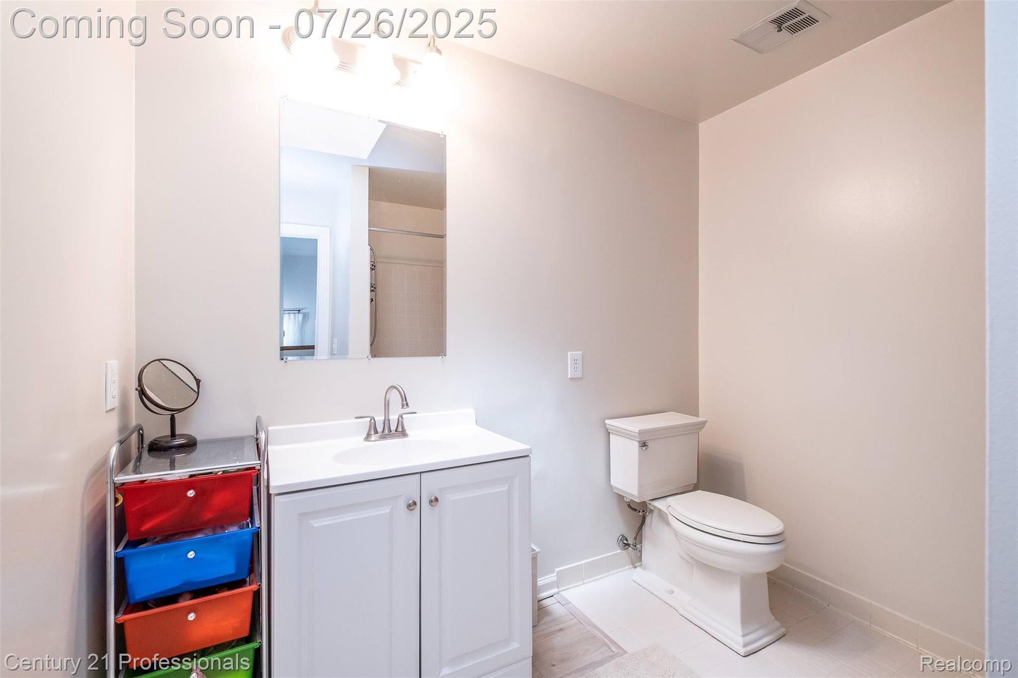 RochesterHills, Michigan, 48309, United States, 3 Bedrooms Bedrooms, ,4 BathroomsBathrooms,Residential,For Sale,1975031