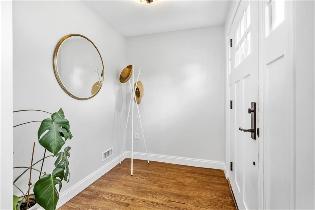 Norwell, Massachusetts, 02061, United States, 3 Bedrooms Bedrooms, ,2 BathroomsBathrooms,Residential,For Sale,1939151