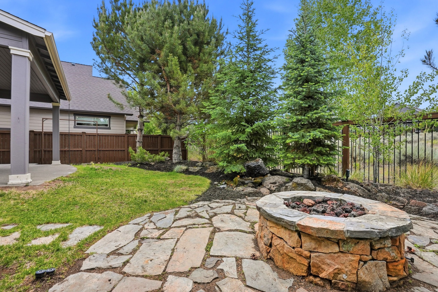  20861 Tamar Lane Bend, OR 97702 - 物件實景