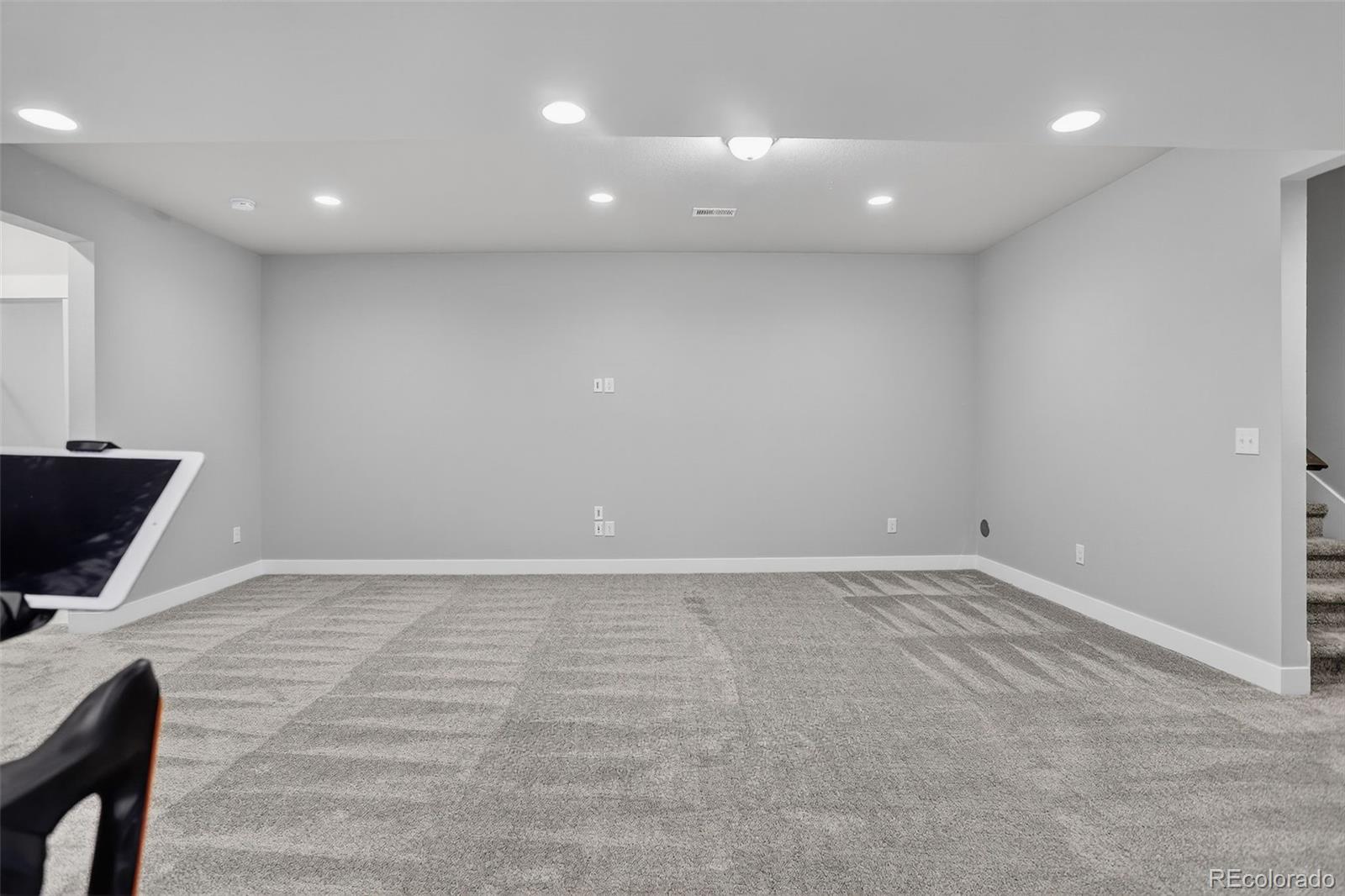Aurora, Colorado, 80019, United States, 4 Bedrooms Bedrooms, ,3 BathroomsBathrooms,Residential,For Sale,1901325